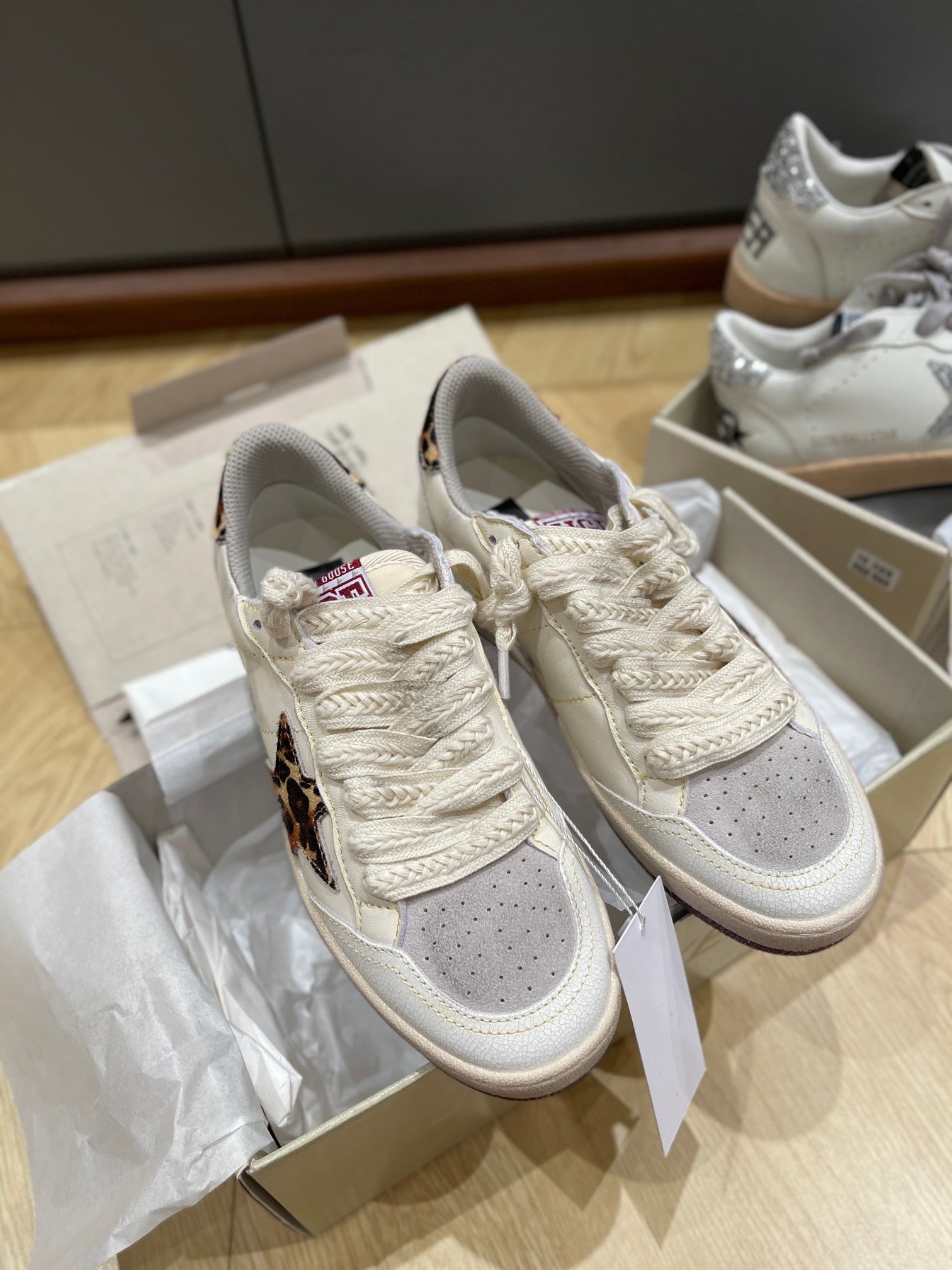 LuxluxHouse Best Quality Shoes Golden Goose
