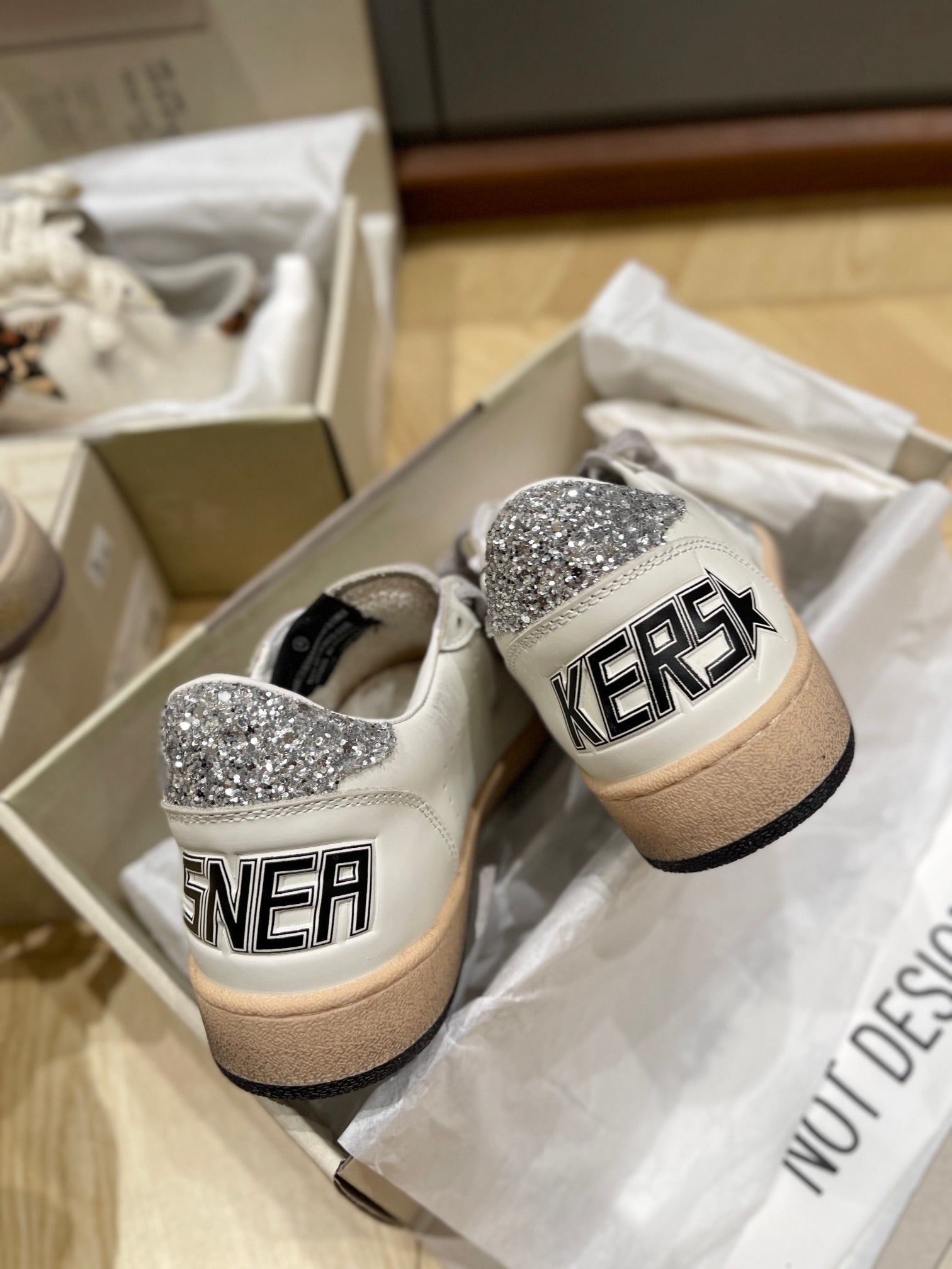 LuxluxHouse Best Quality Shoes Golden Goose
