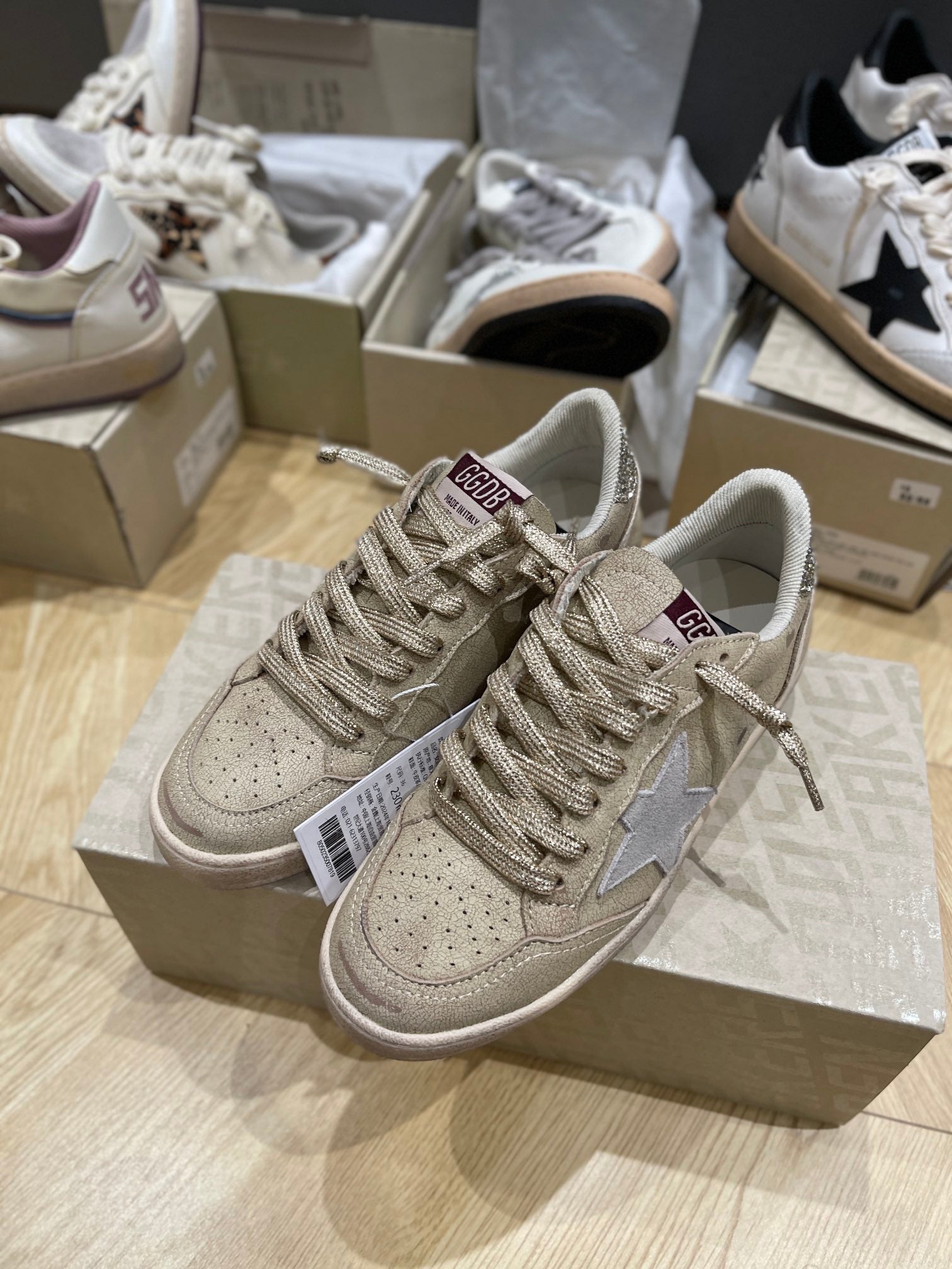 LuxluxHouse Best Quality Shoes Golden Goose