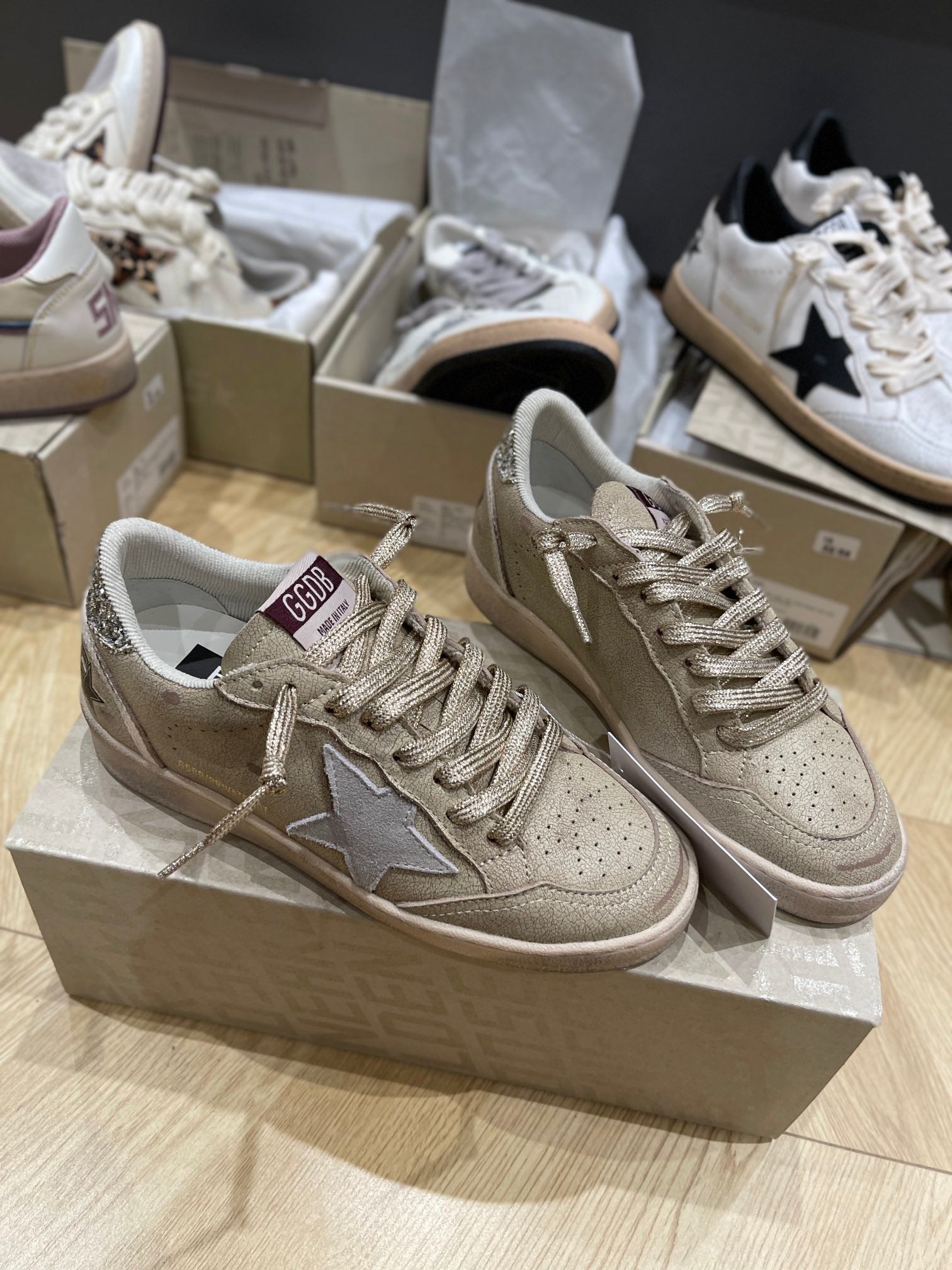 LuxluxHouse Best Quality Shoes Golden Goose