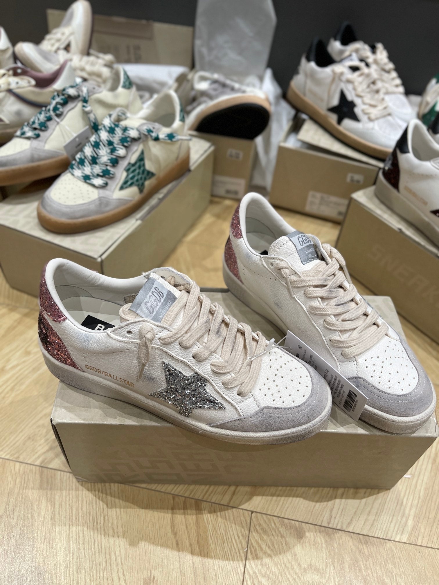 LuxluxHouse Best Quality Shoes Golden Goose