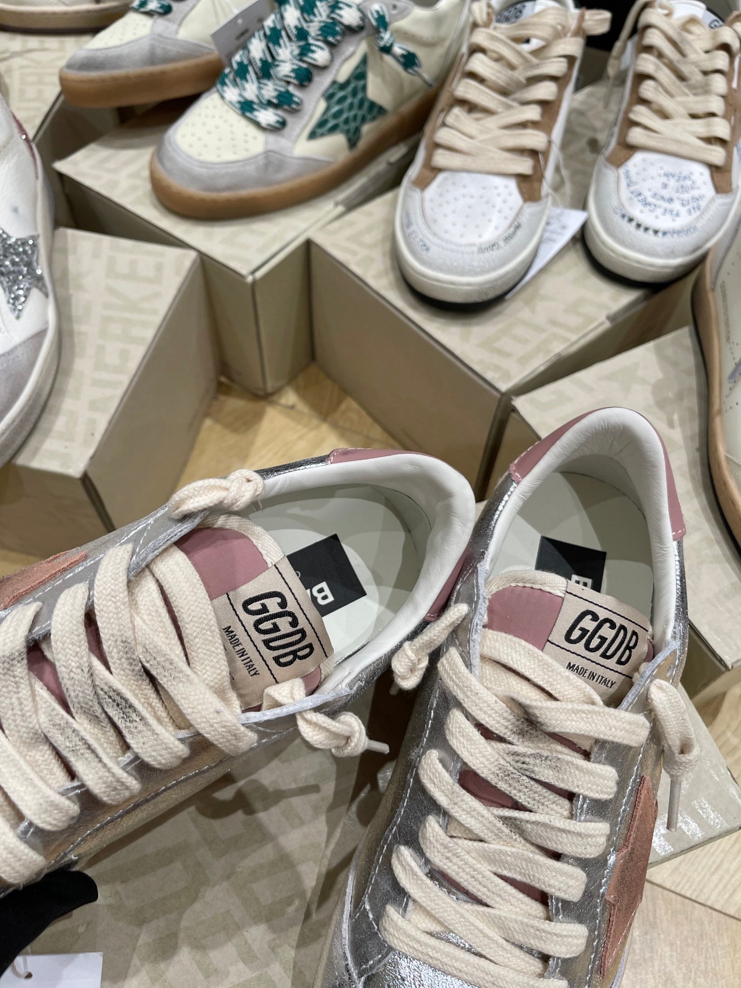 LuxluxHouse Best Quality Shoes Golden Goose