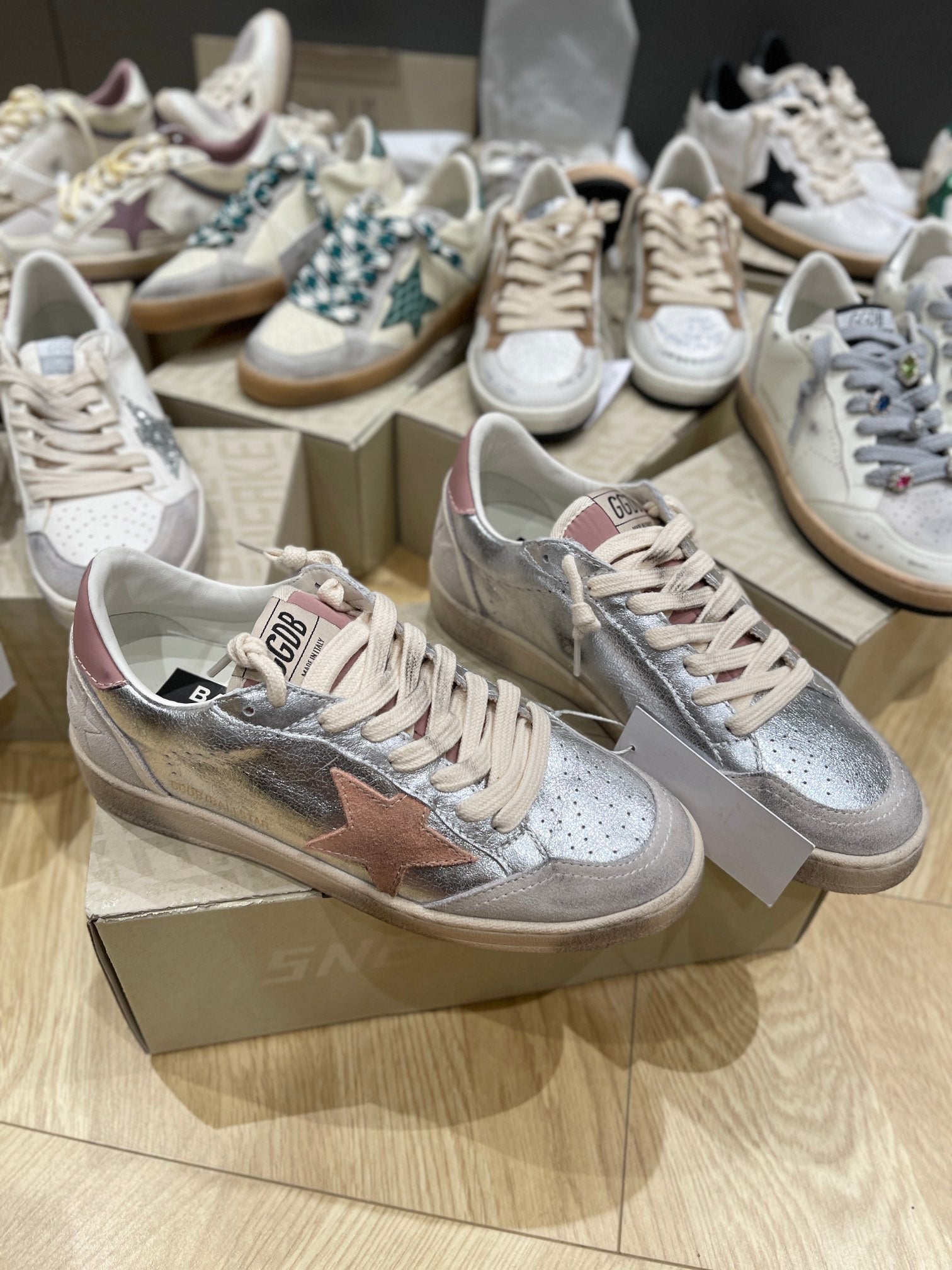 LuxluxHouse Best Quality Shoes Golden Goose
