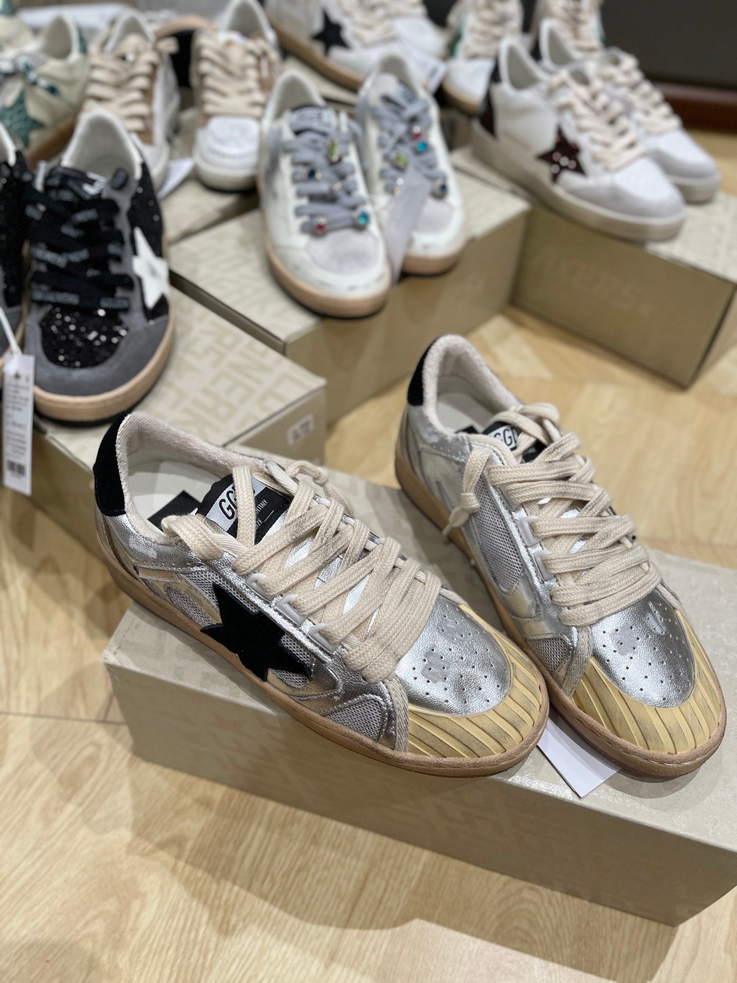 LuxluxHouse Best Quality Shoes Golden Goose