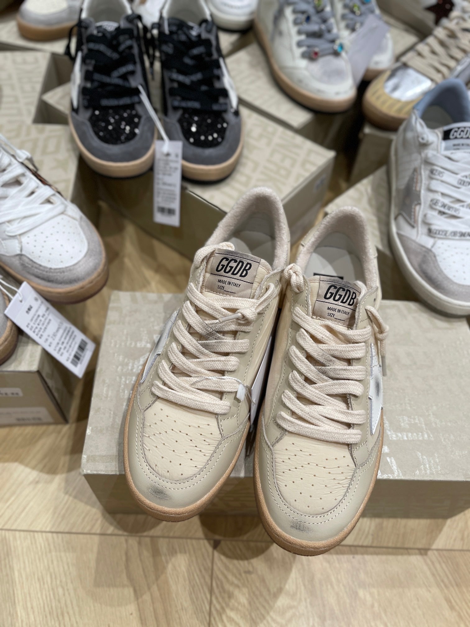 LuxluxHouse Best Quality Shoes Golden Goose