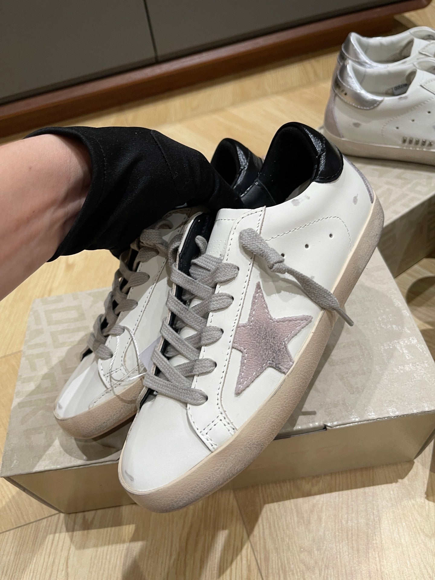 LuxluxHouse Best Quality Shoes Golden Goose