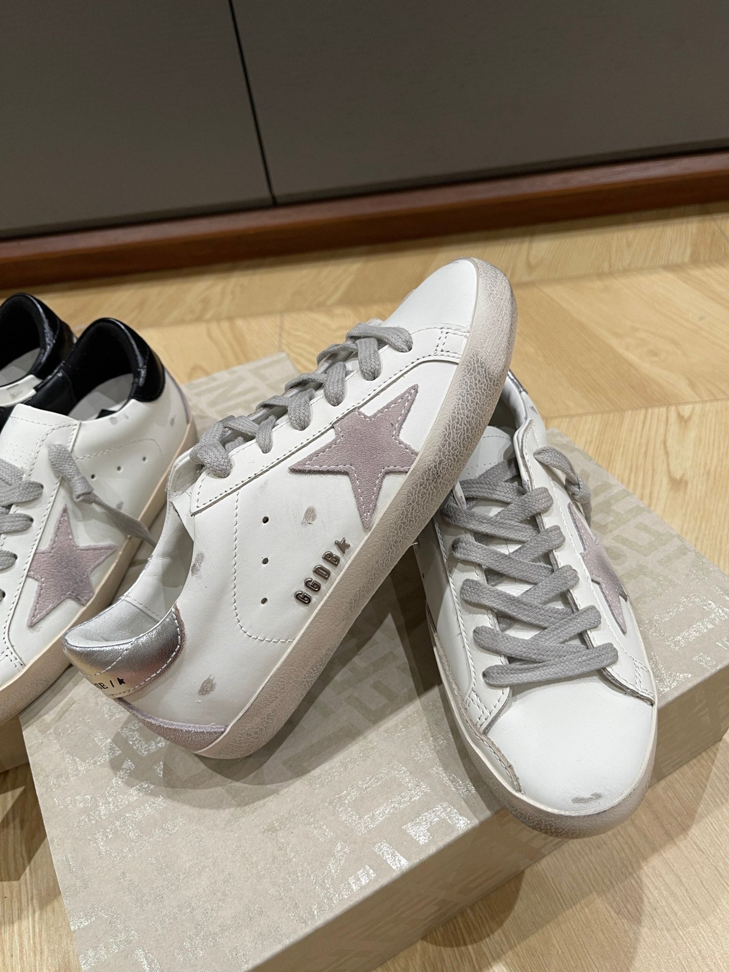 LuxluxHouse Best Quality Shoes Golden Goose