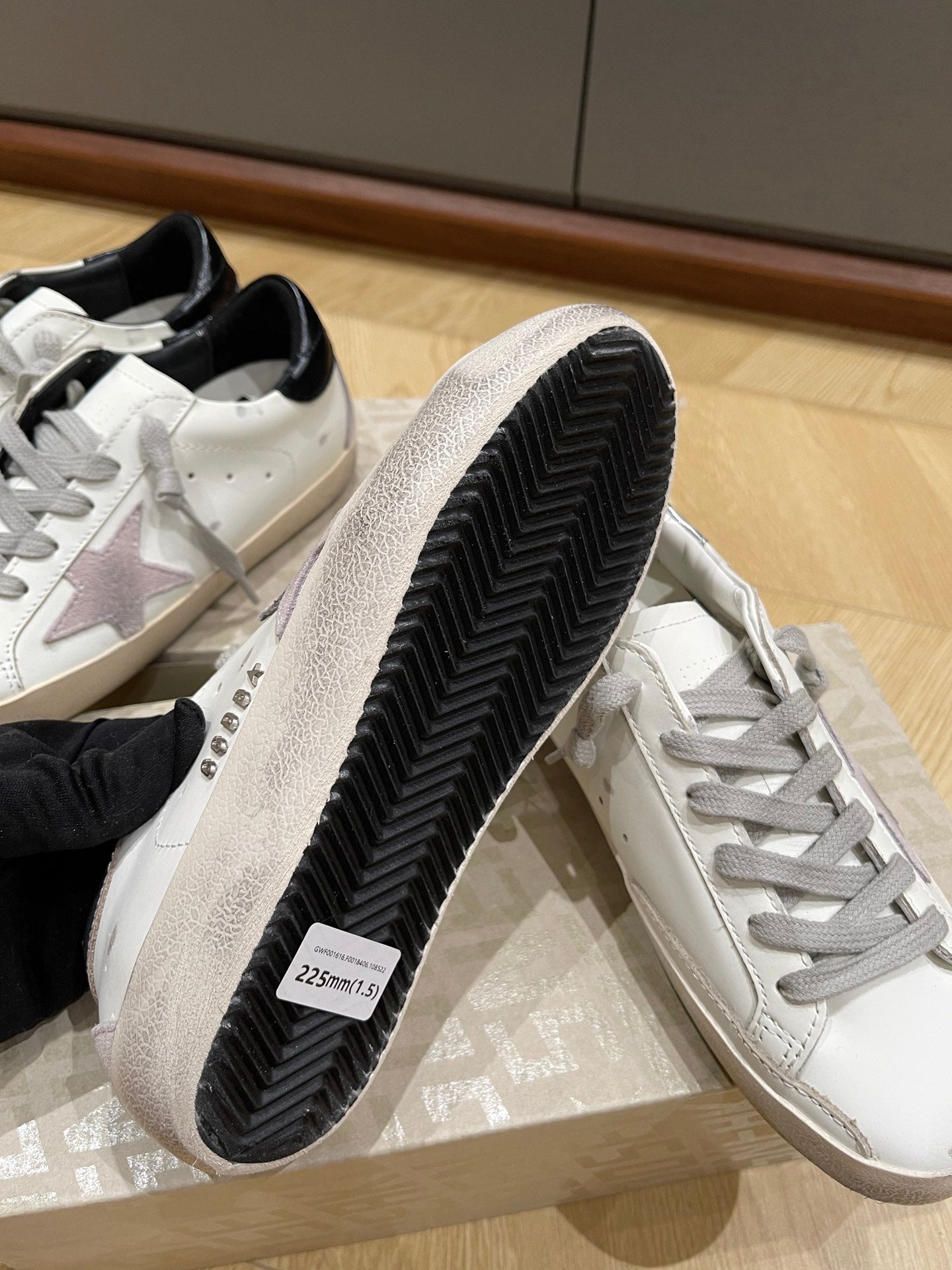 LuxluxHouse Best Quality Shoes Golden Goose