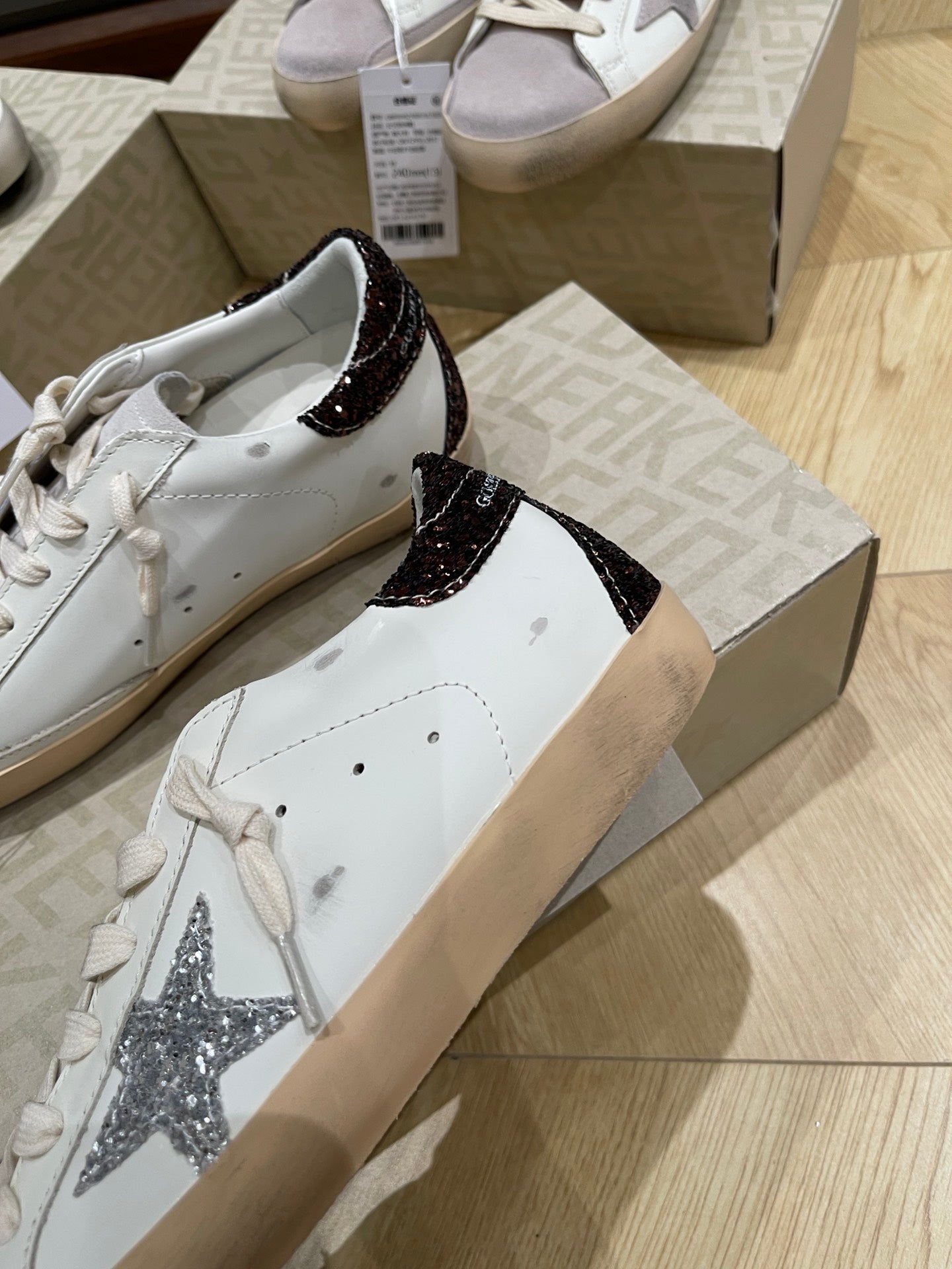 LuxluxHouse Best Quality Shoes Golden Goose