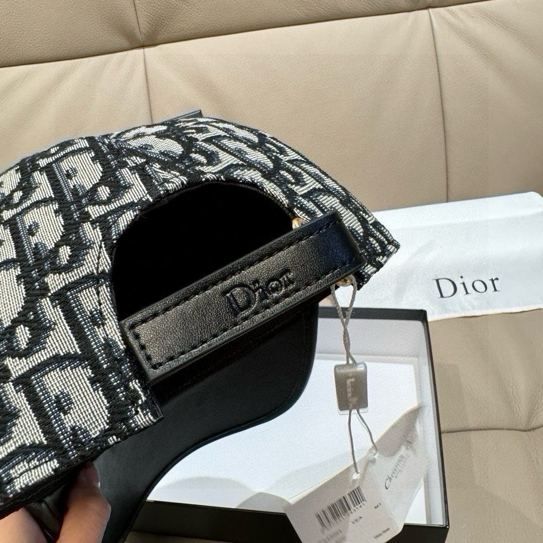 LuxluxHouse Best Quality Caps Dior