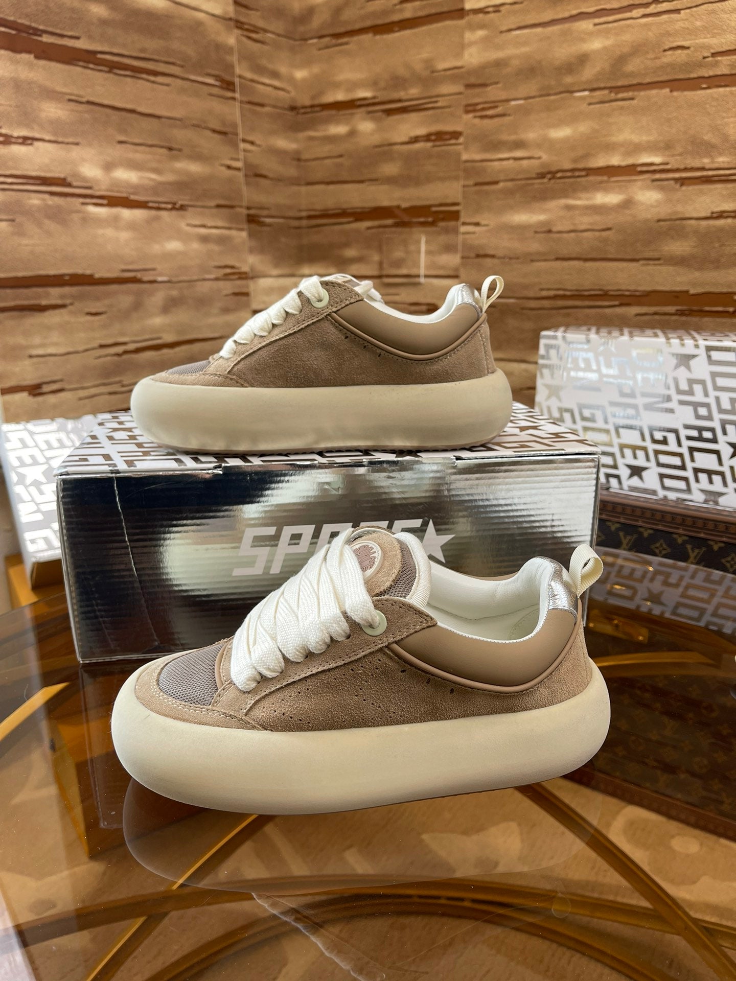 LuxluxHouse Best Quality Shoes Golden Goose