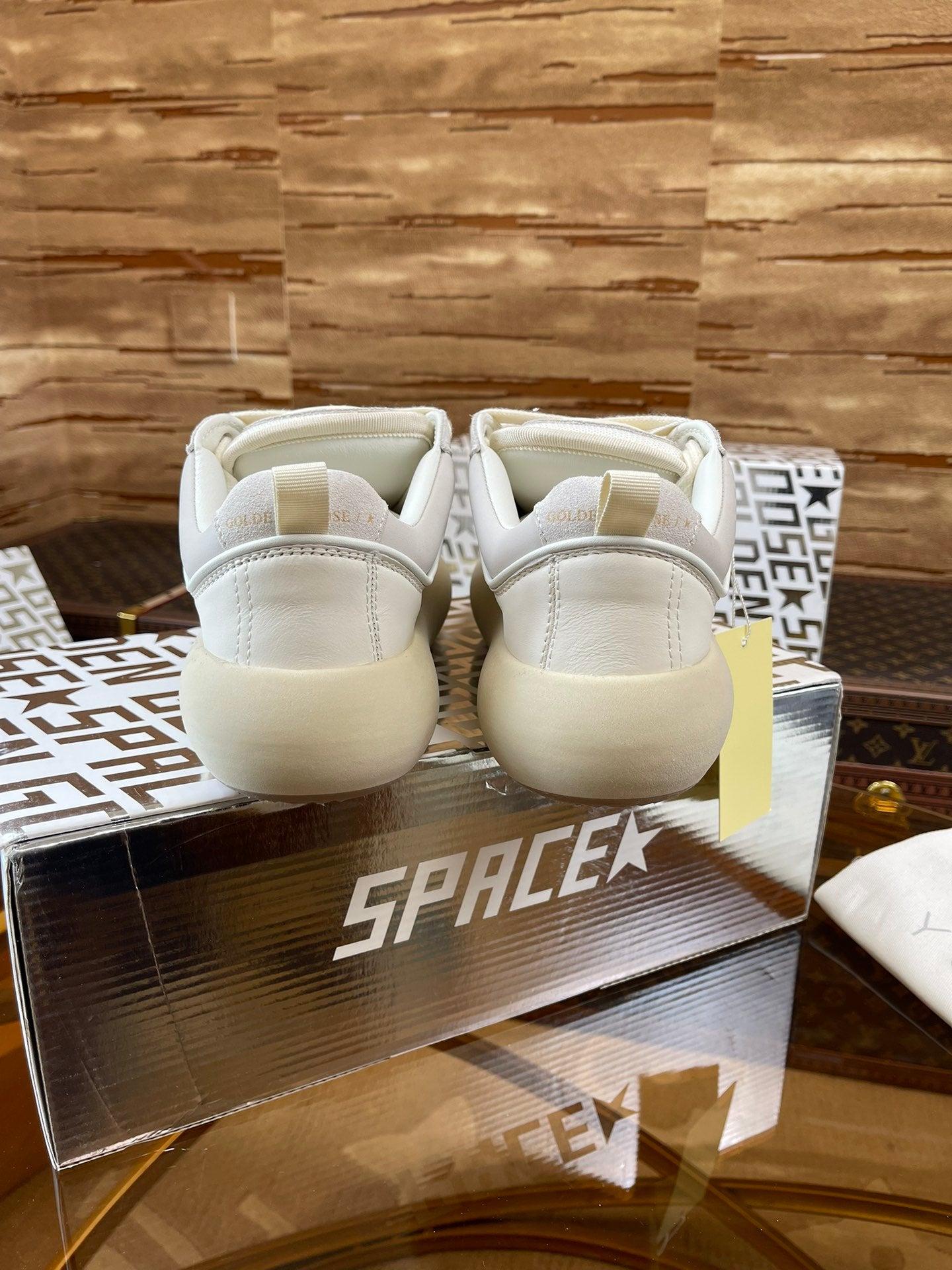 LuxluxHouse Best Quality Shoes Golden Goose