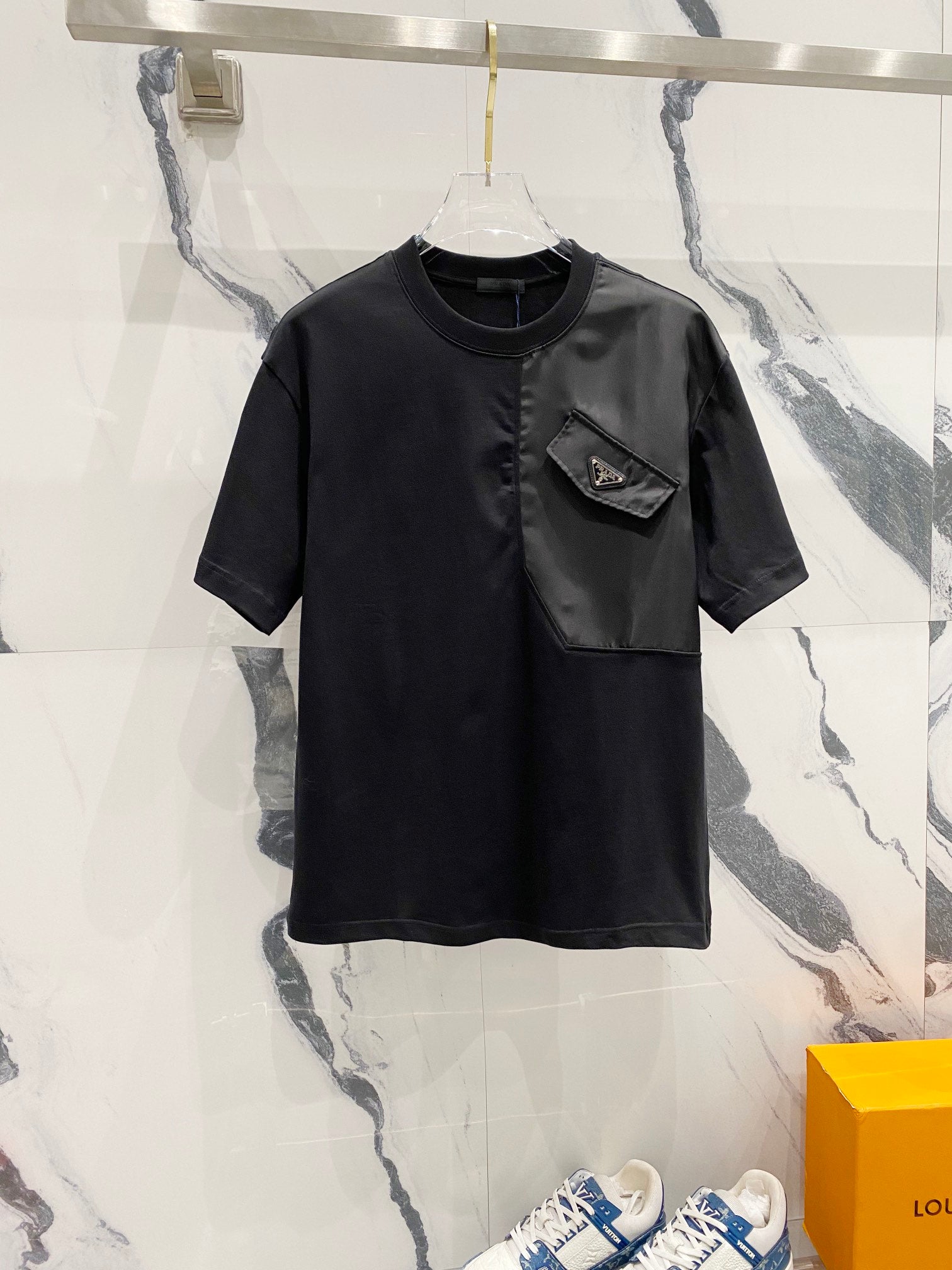 LuxluxHouse Best Quality Clothes T-shirt Prada