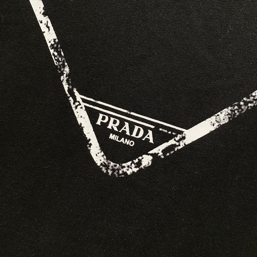 LuxluxHouse Best Quality Clothes T-shirt Prada