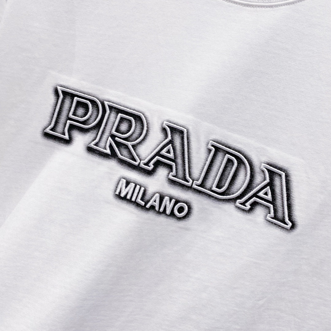 LuxluxHouse Best Quality Clothes T-shirt Prada