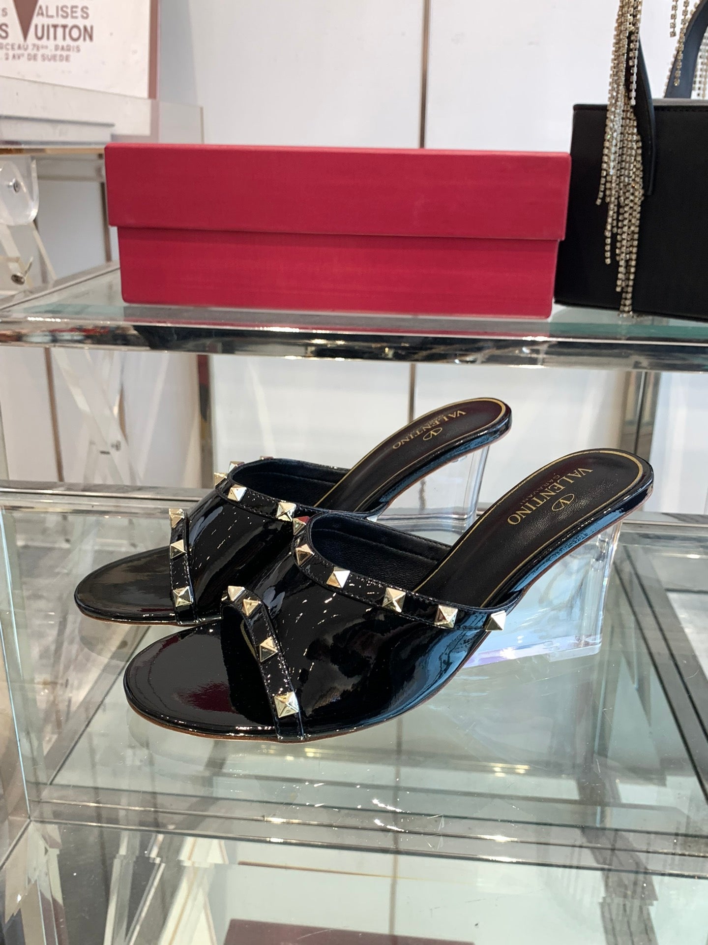 LuxluxHouse Best Quality Valentino Women Shoes