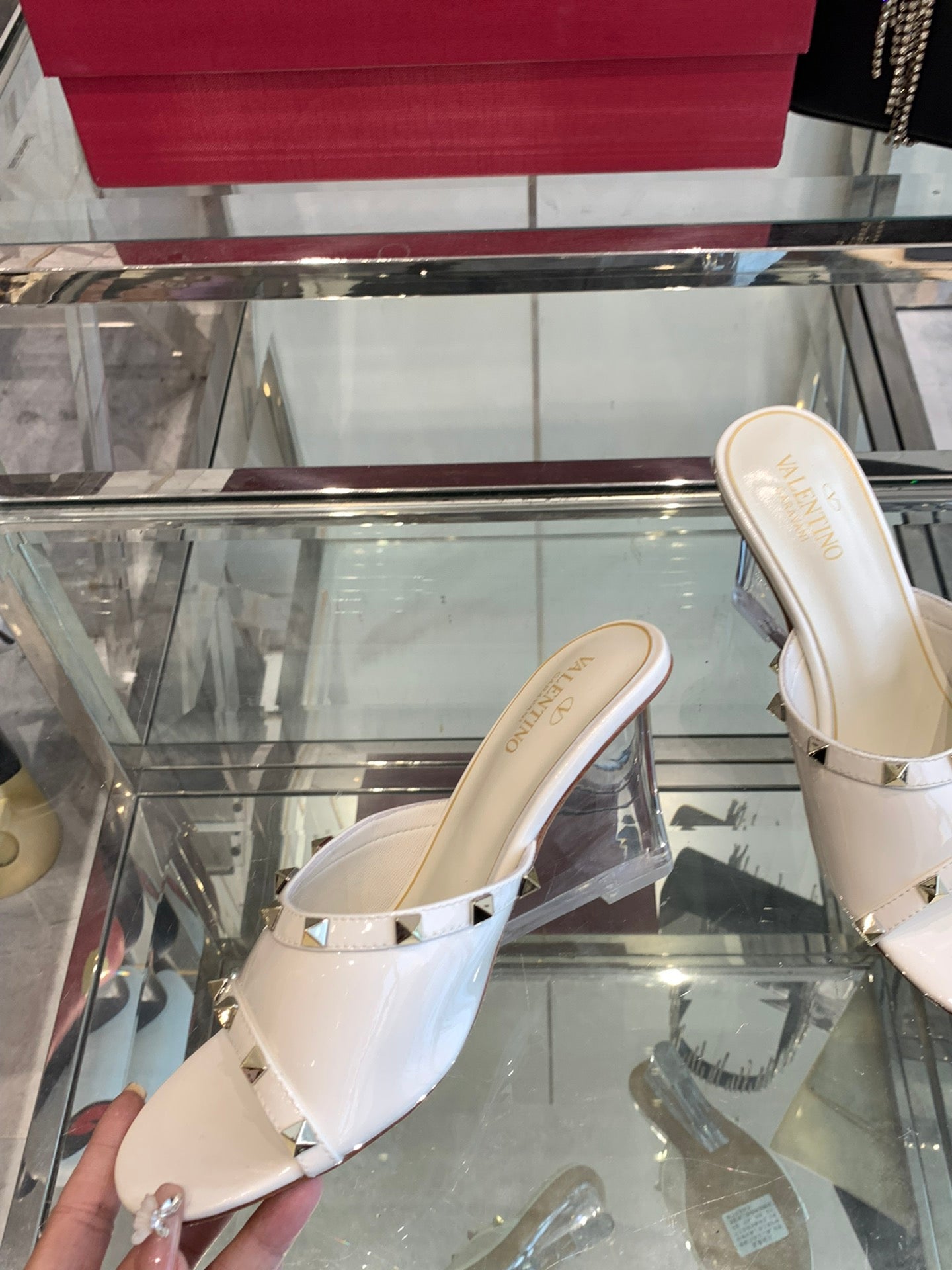 LuxluxHouse Best Quality Valentino Women Shoes