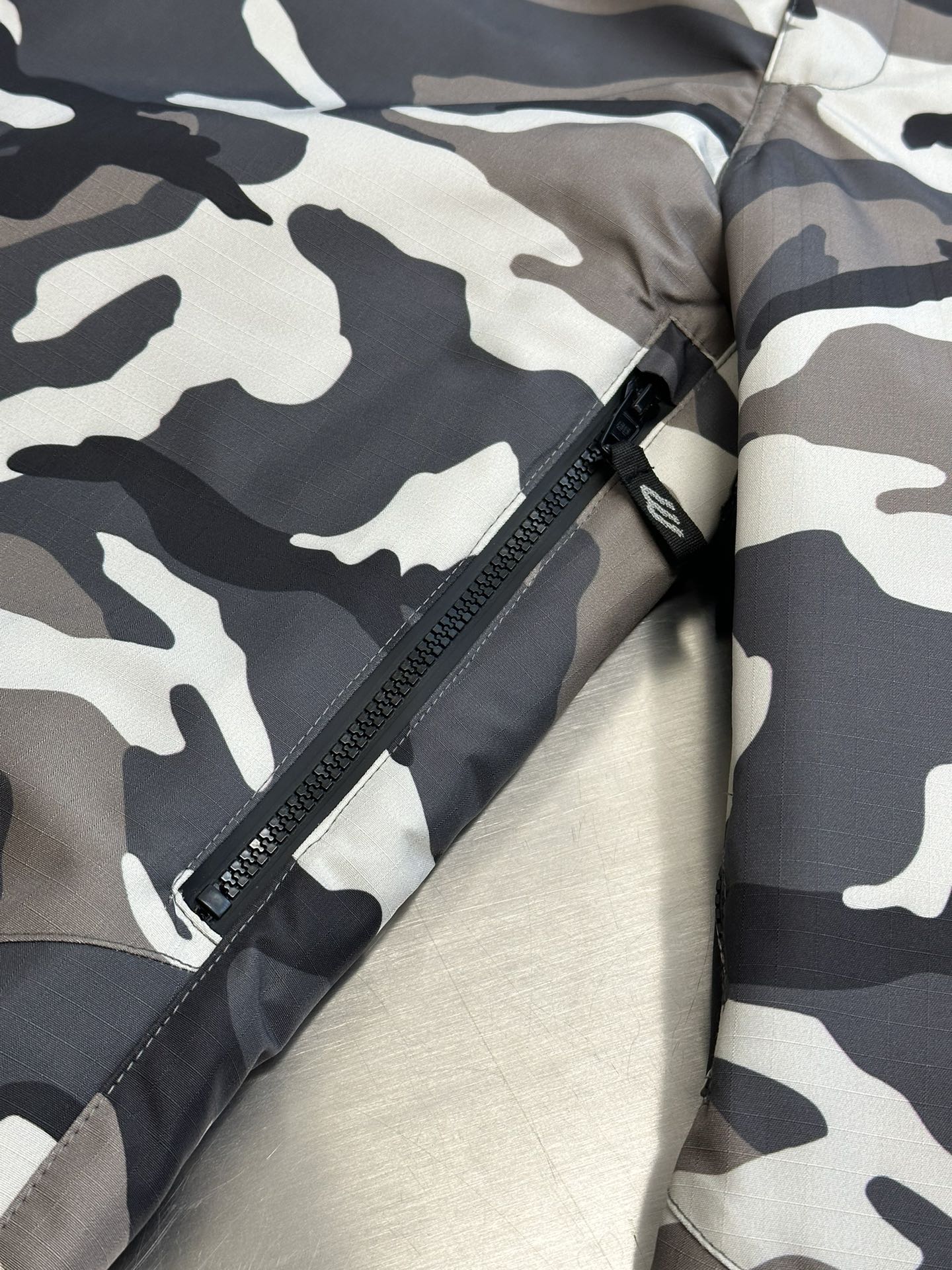 LuxluxHouse Best Quality Clothes Balenciaga Pants