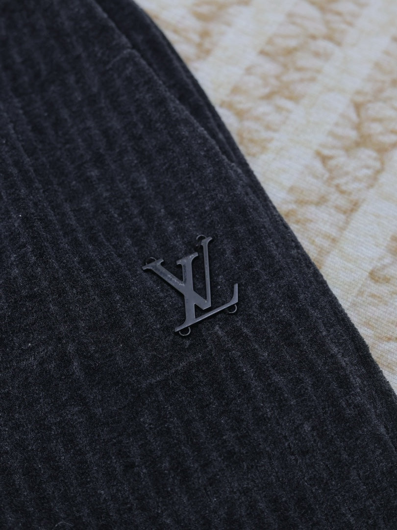 LuxluxHouse Best Quality Clothes Pants Coats & Jackets Louis Vuitton