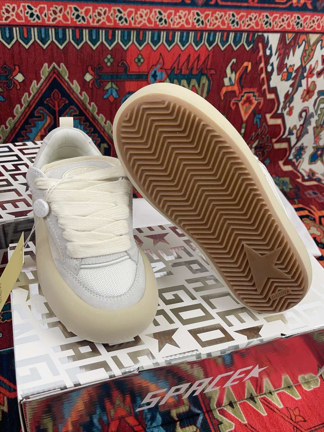 LuxluxHouse Best Quality Shoes Golden Goose