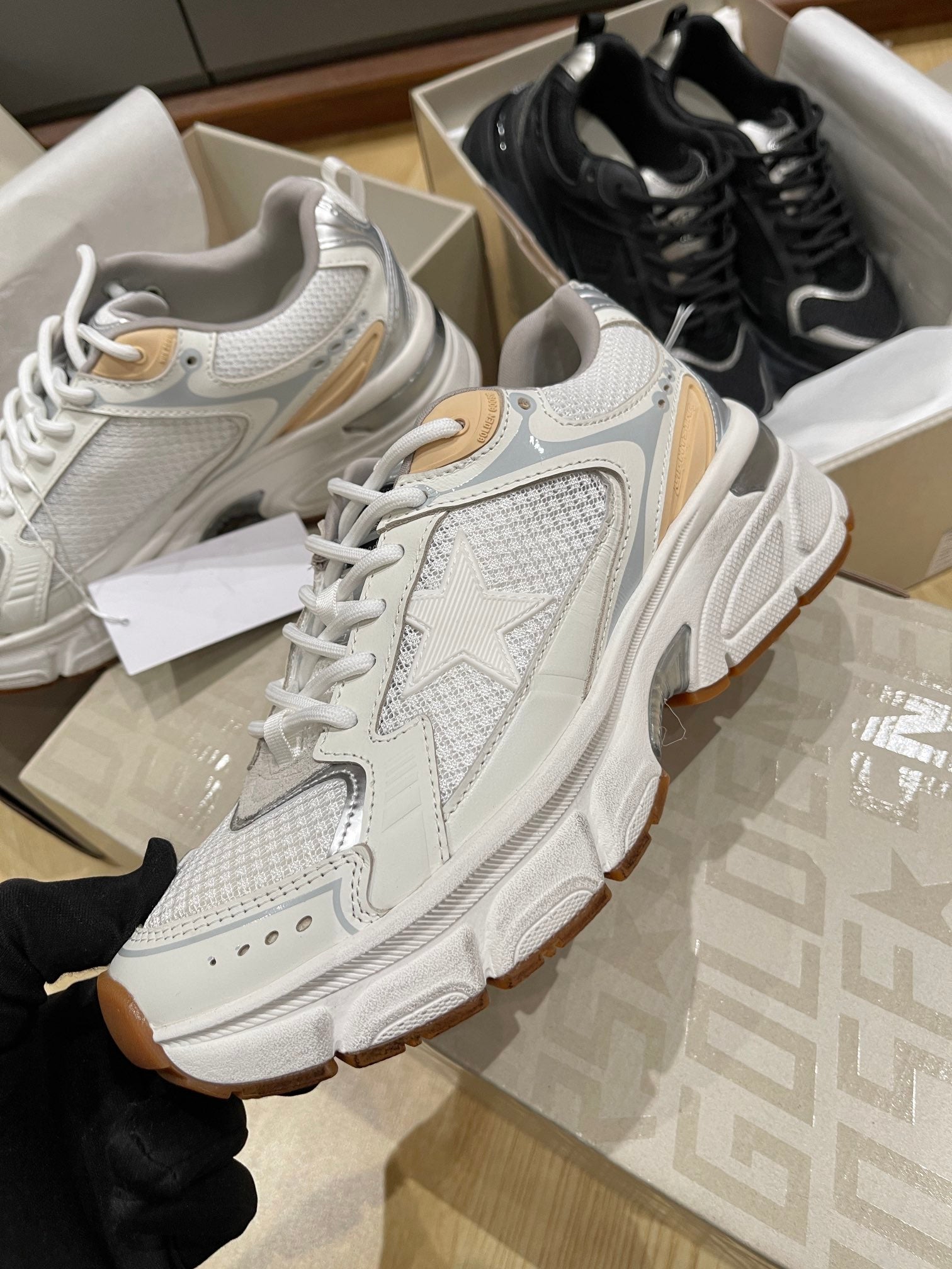 LuxluxHouse Best Quality Shoes Golden Goose