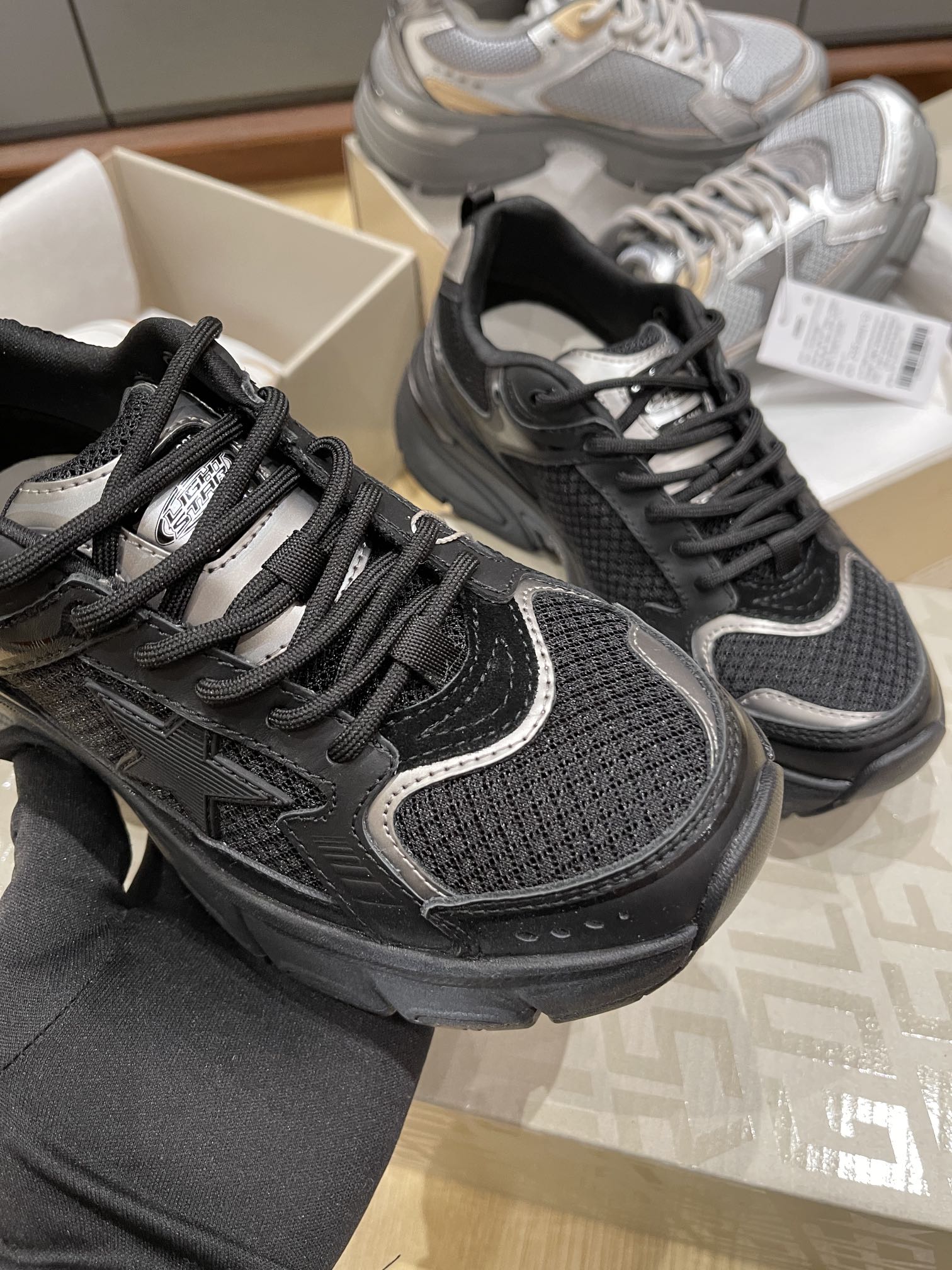 LuxluxHouse Best Quality Shoes Golden Goose