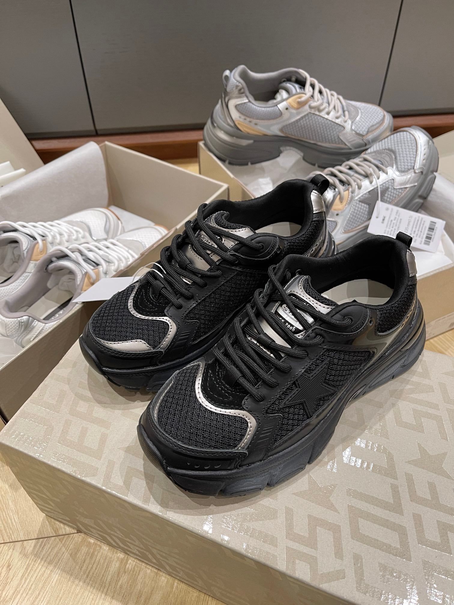 LuxluxHouse Best Quality Shoes Golden Goose
