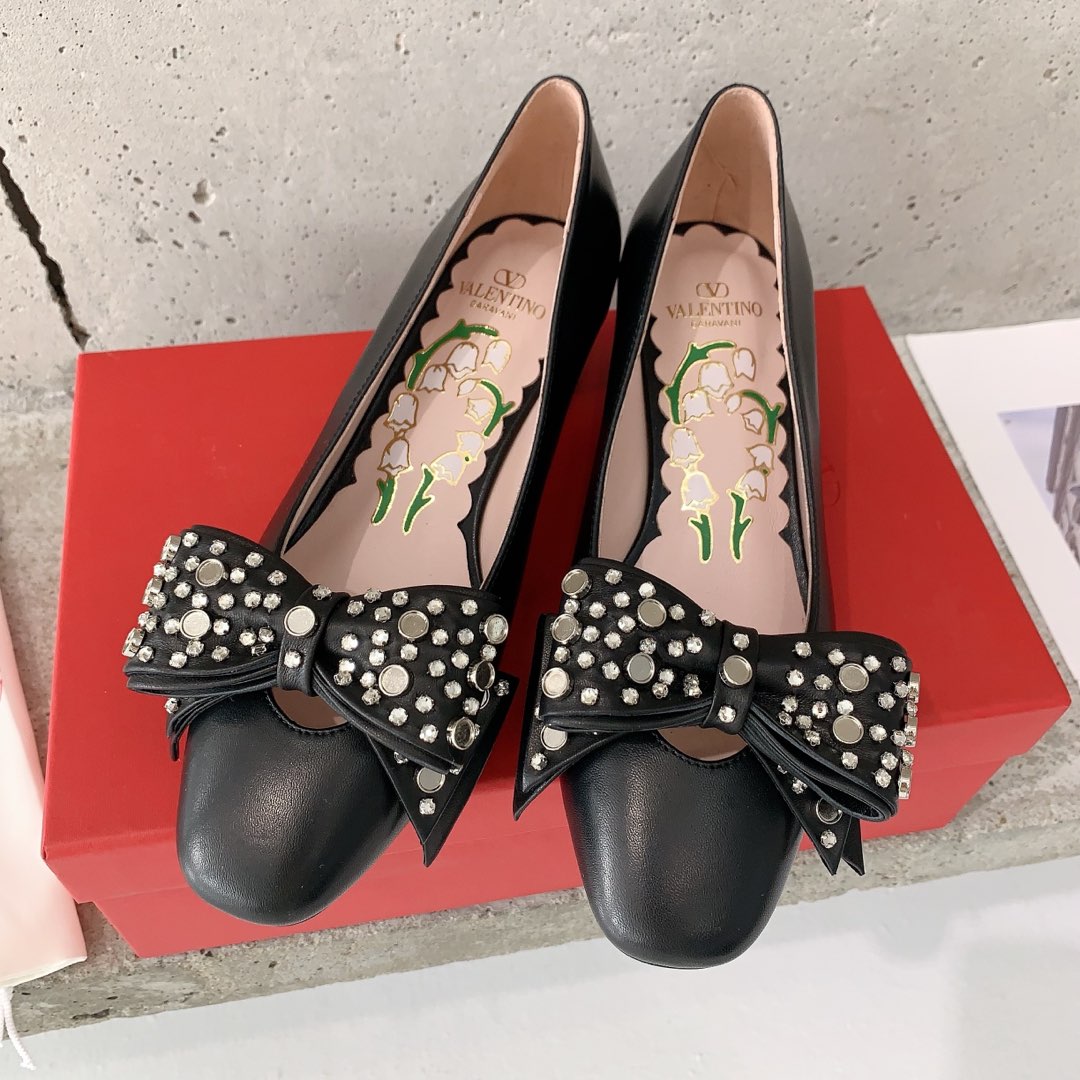 LuxluxHouse Best Quality Valentino Women Shoes