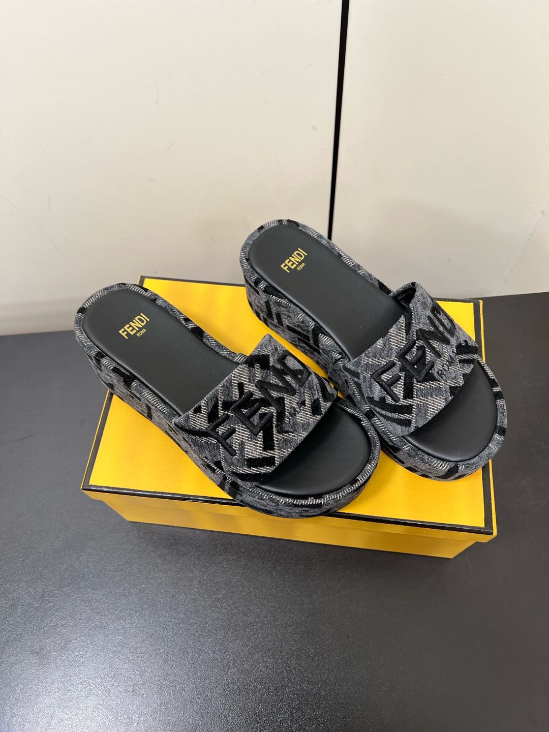 LuxluxHouse Best Quality Fendi Women Shoes