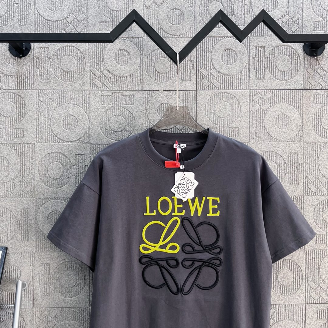 LuxluxHouse Best Quality Clothes T-shirt Loewe