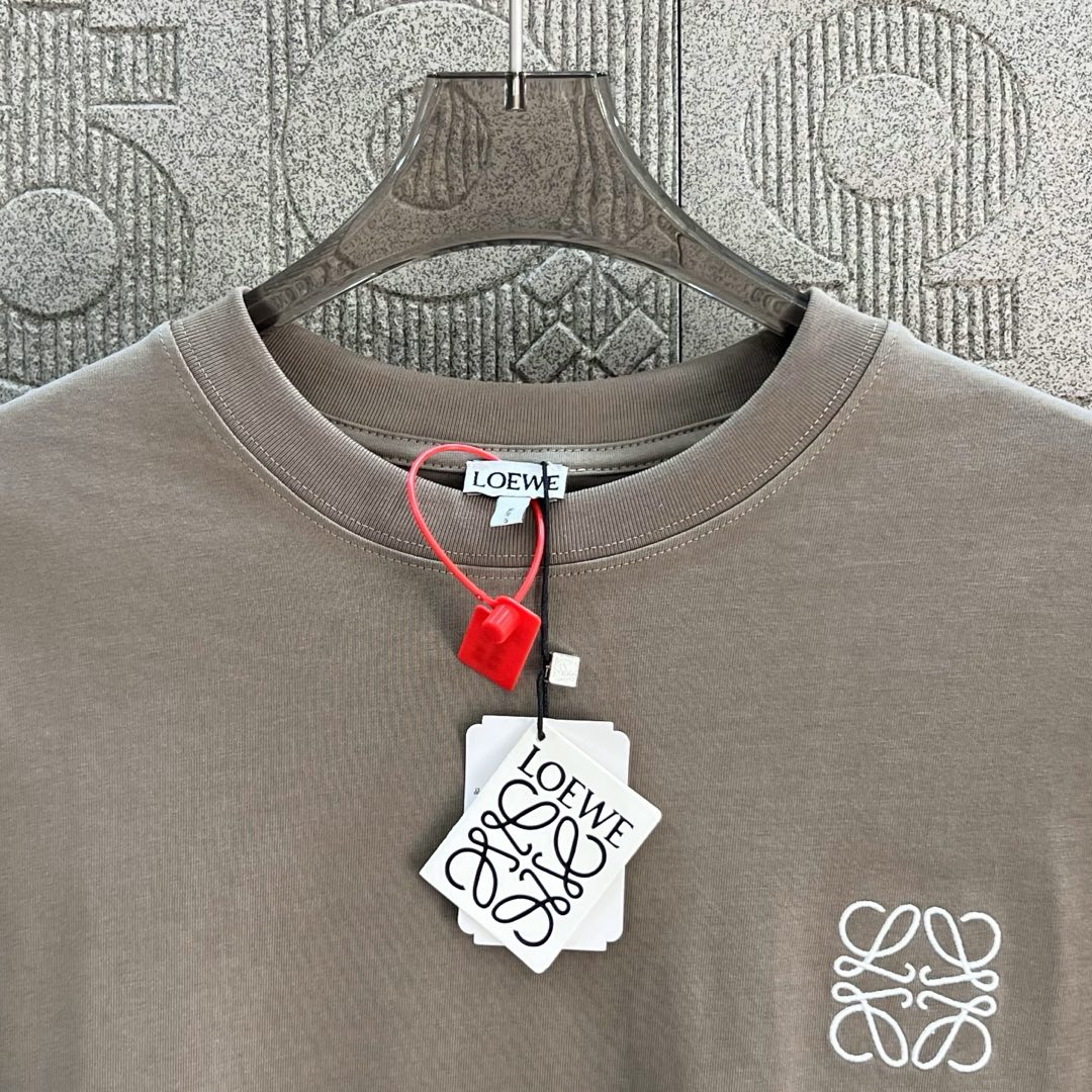 LuxluxHouse Best Quality Clothes T-shirt Loewe