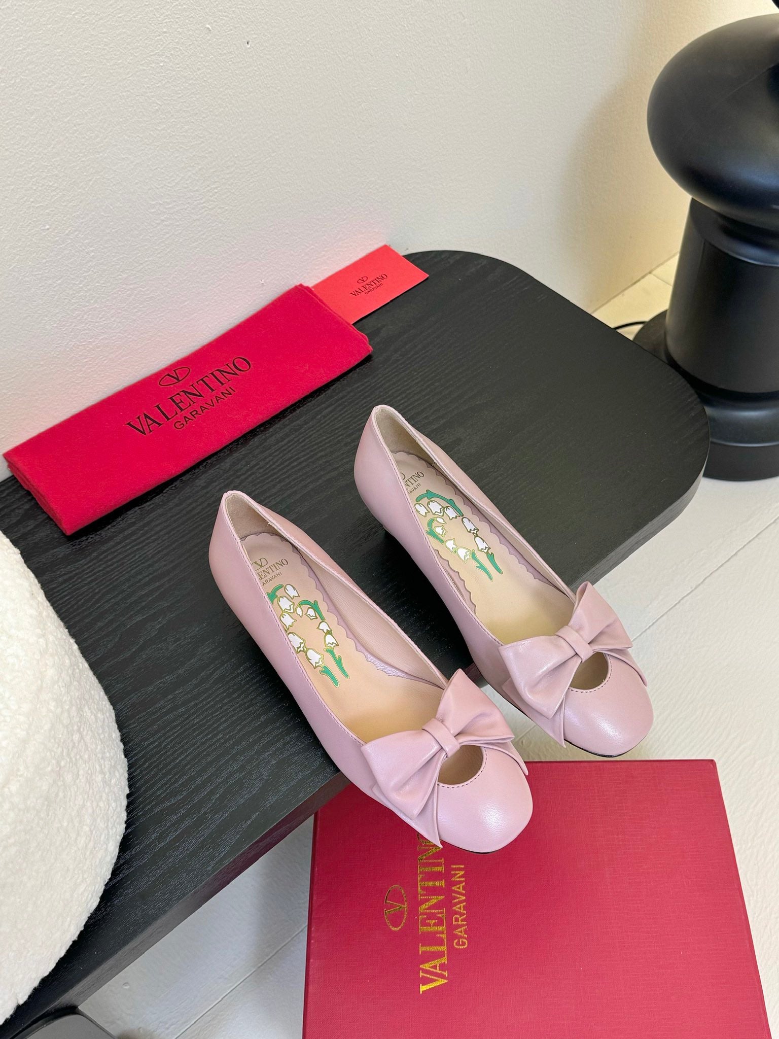 LuxluxHouse Best Quality Valentino Women Shoes