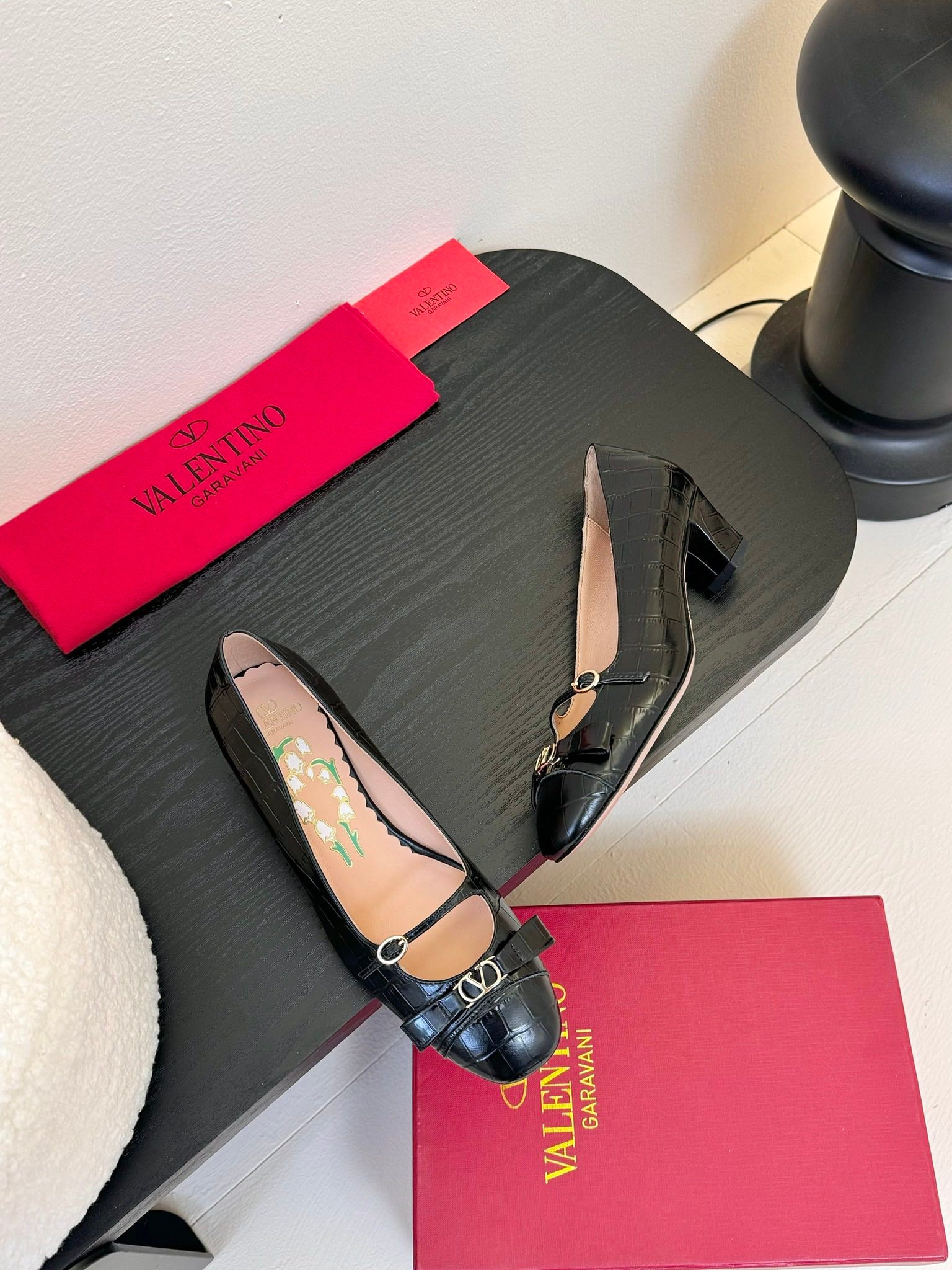 LuxluxHouse Best Quality Valentino Women Shoes