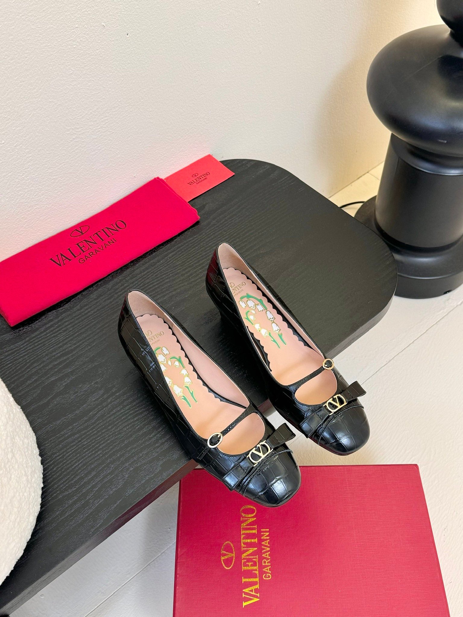 LuxluxHouse Best Quality Valentino Women Shoes