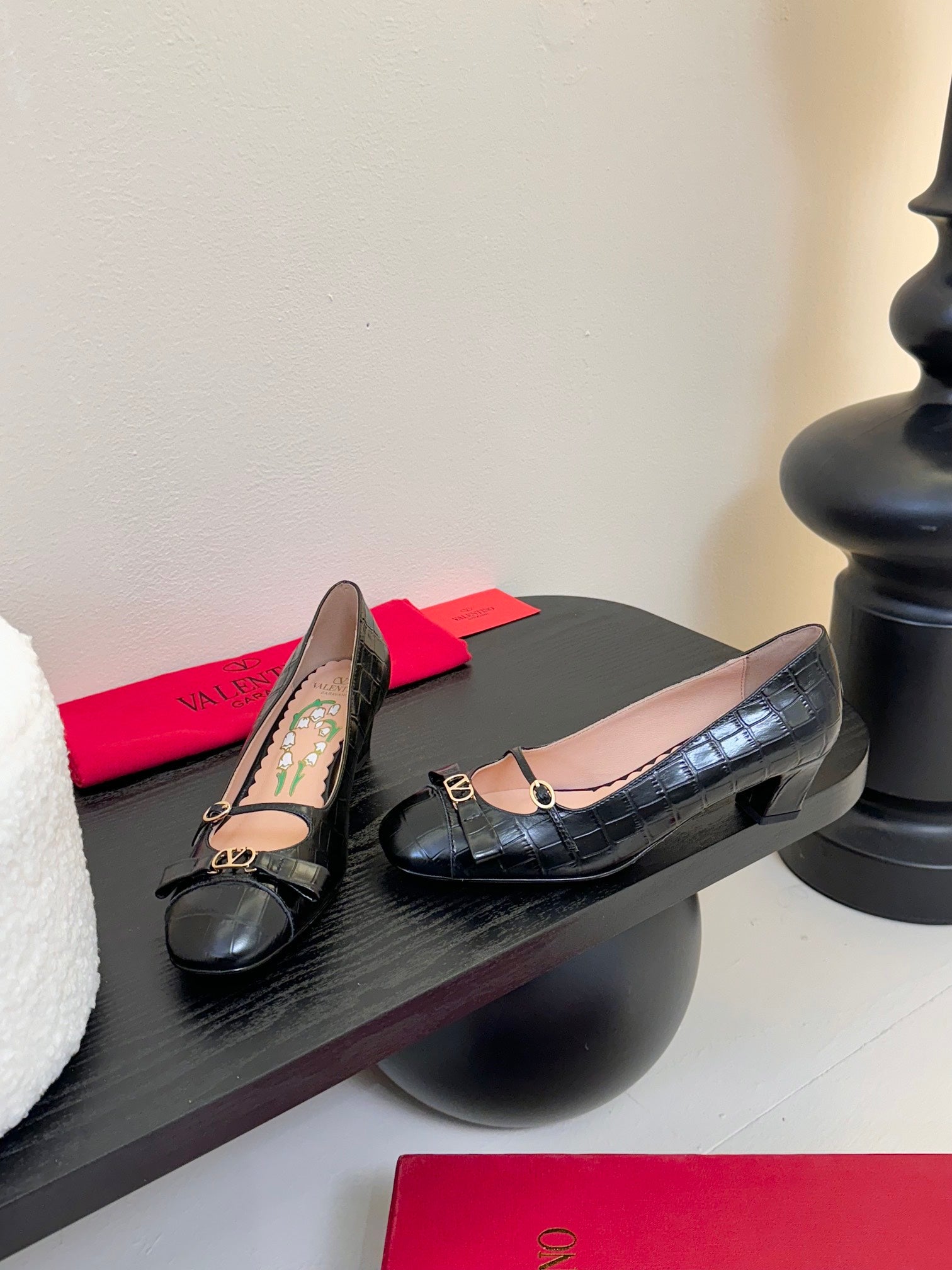 LuxluxHouse Best Quality Valentino Women Shoes