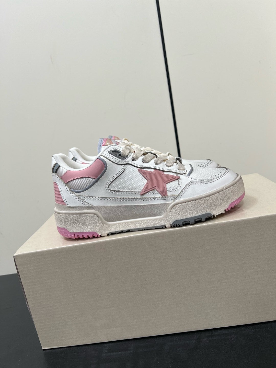 LuxluxHouse Best Quality Shoes Golden Goose