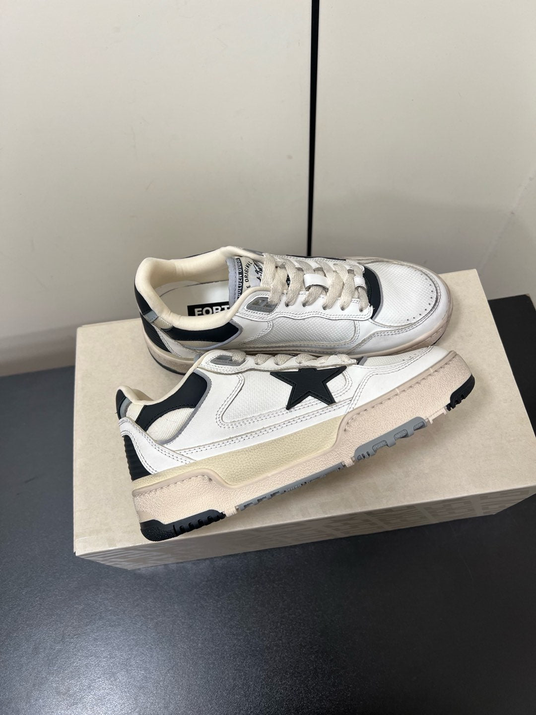 LuxluxHouse Best Quality Shoes Golden Goose