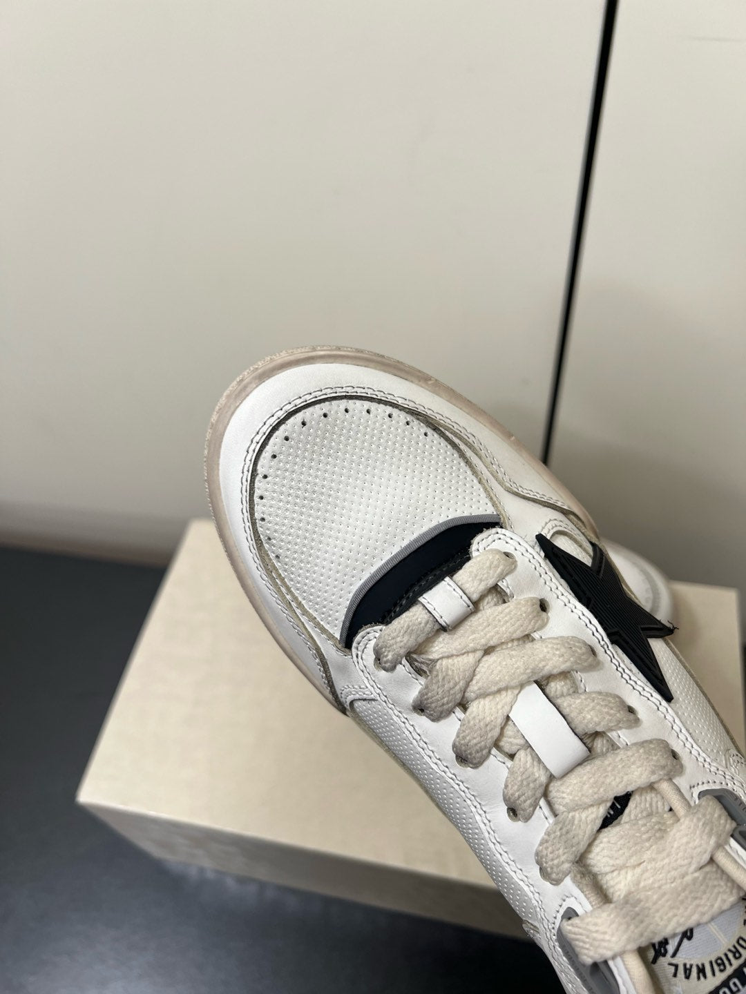 LuxluxHouse Best Quality Shoes Golden Goose