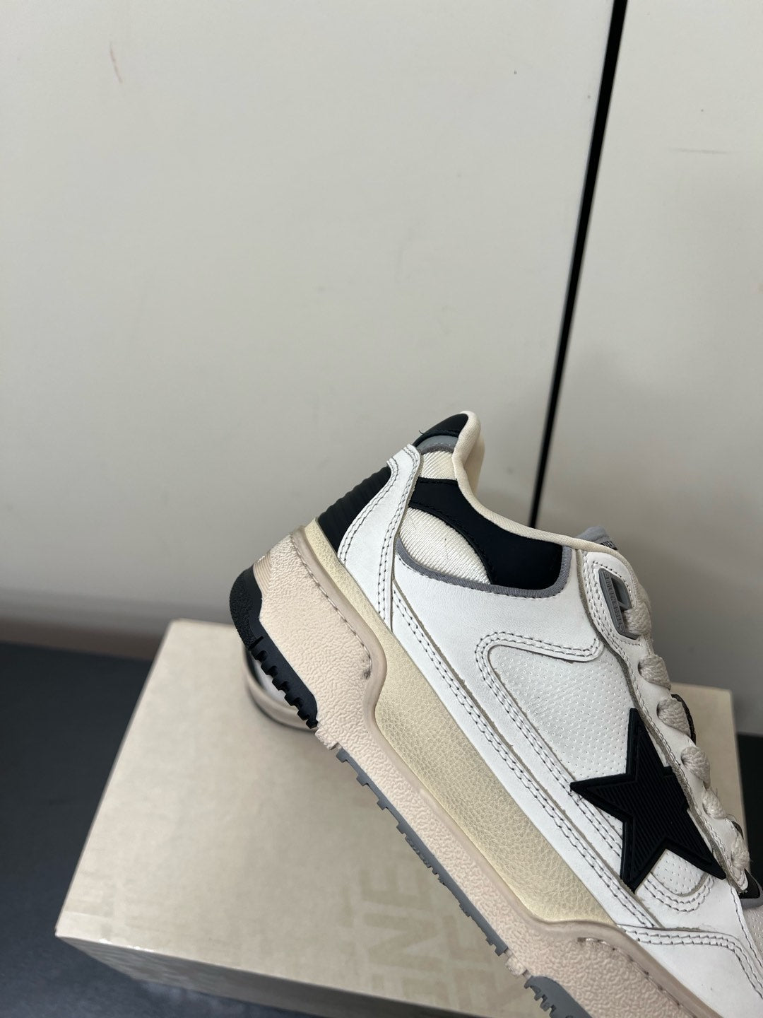 LuxluxHouse Best Quality Shoes Golden Goose