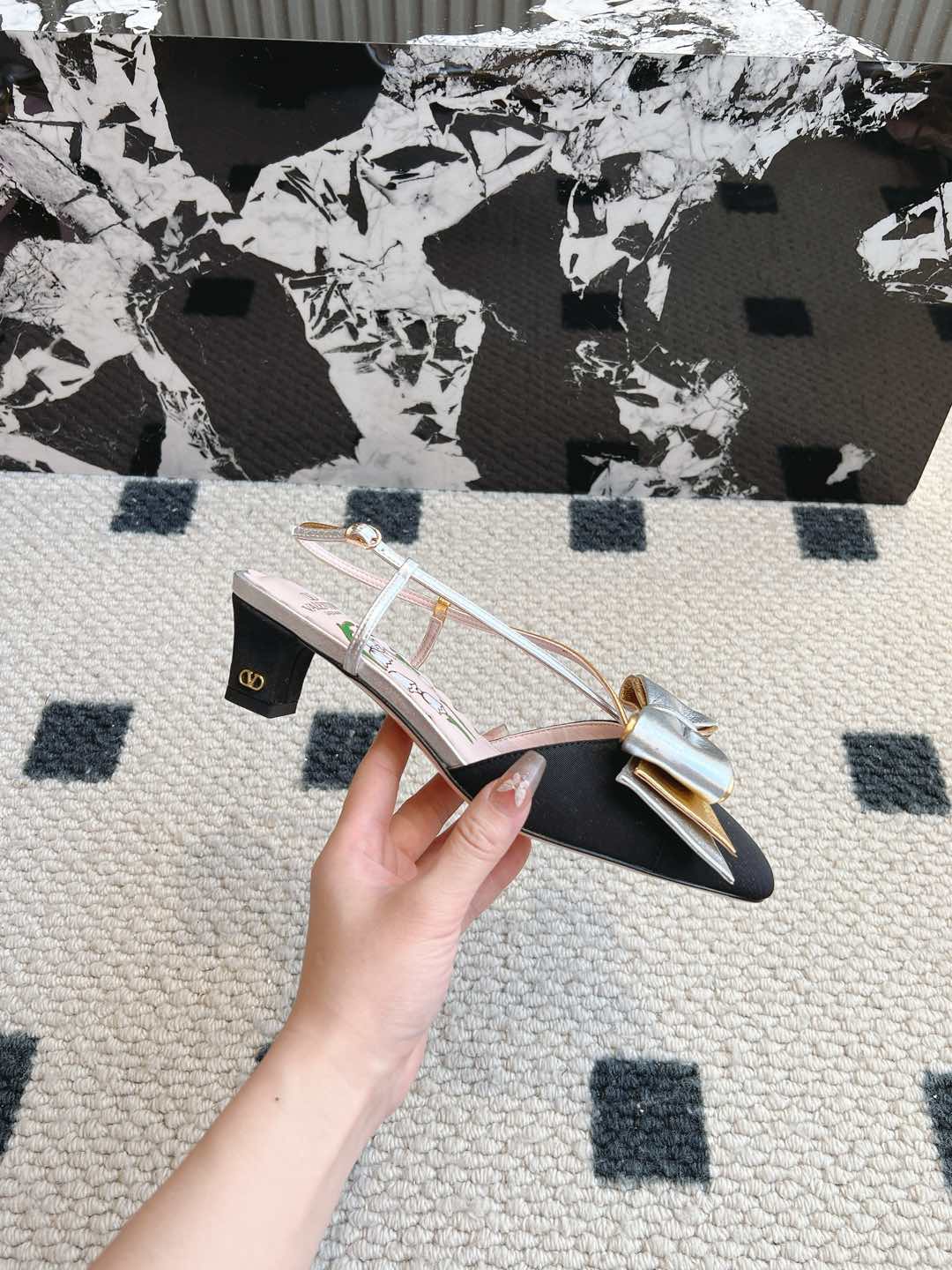 LuxluxHouse Best Quality Valentino Women Shoes