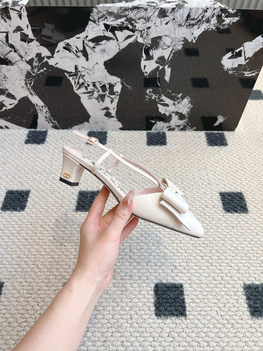 LuxluxHouse Best Quality Valentino Women Shoes