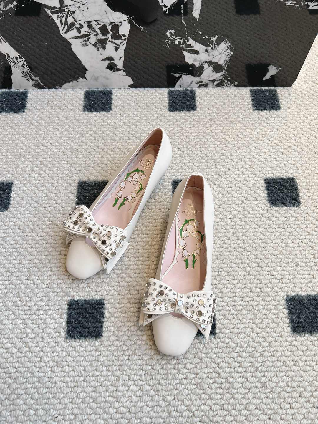 LuxluxHouse Best Quality Valentino Women Shoes