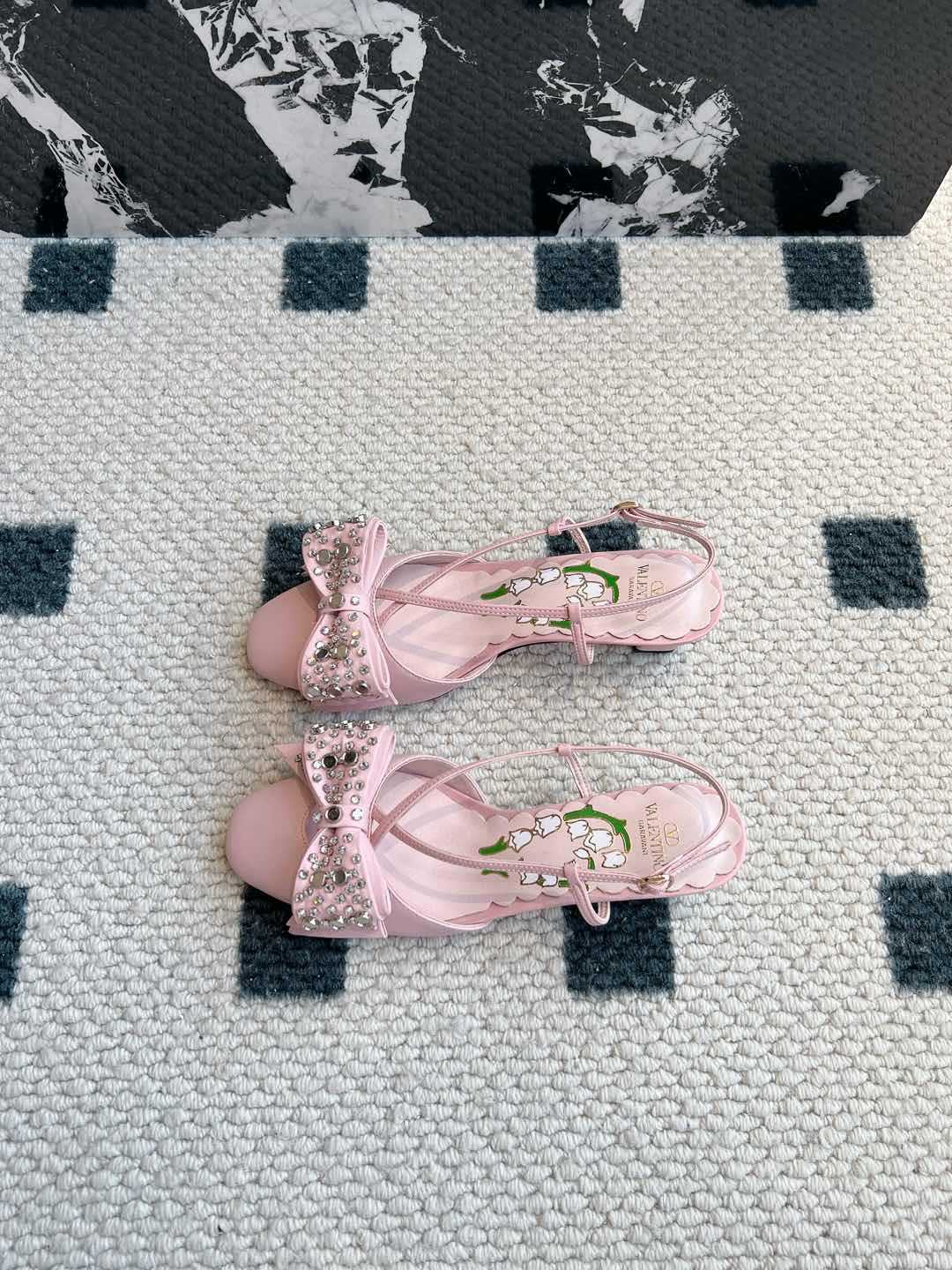 LuxluxHouse Best Quality Valentino Women Shoes