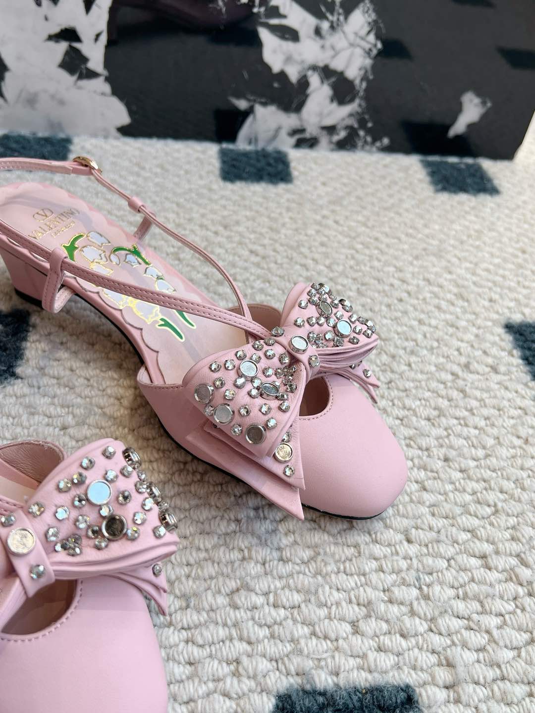 LuxluxHouse Best Quality Valentino Women Shoes