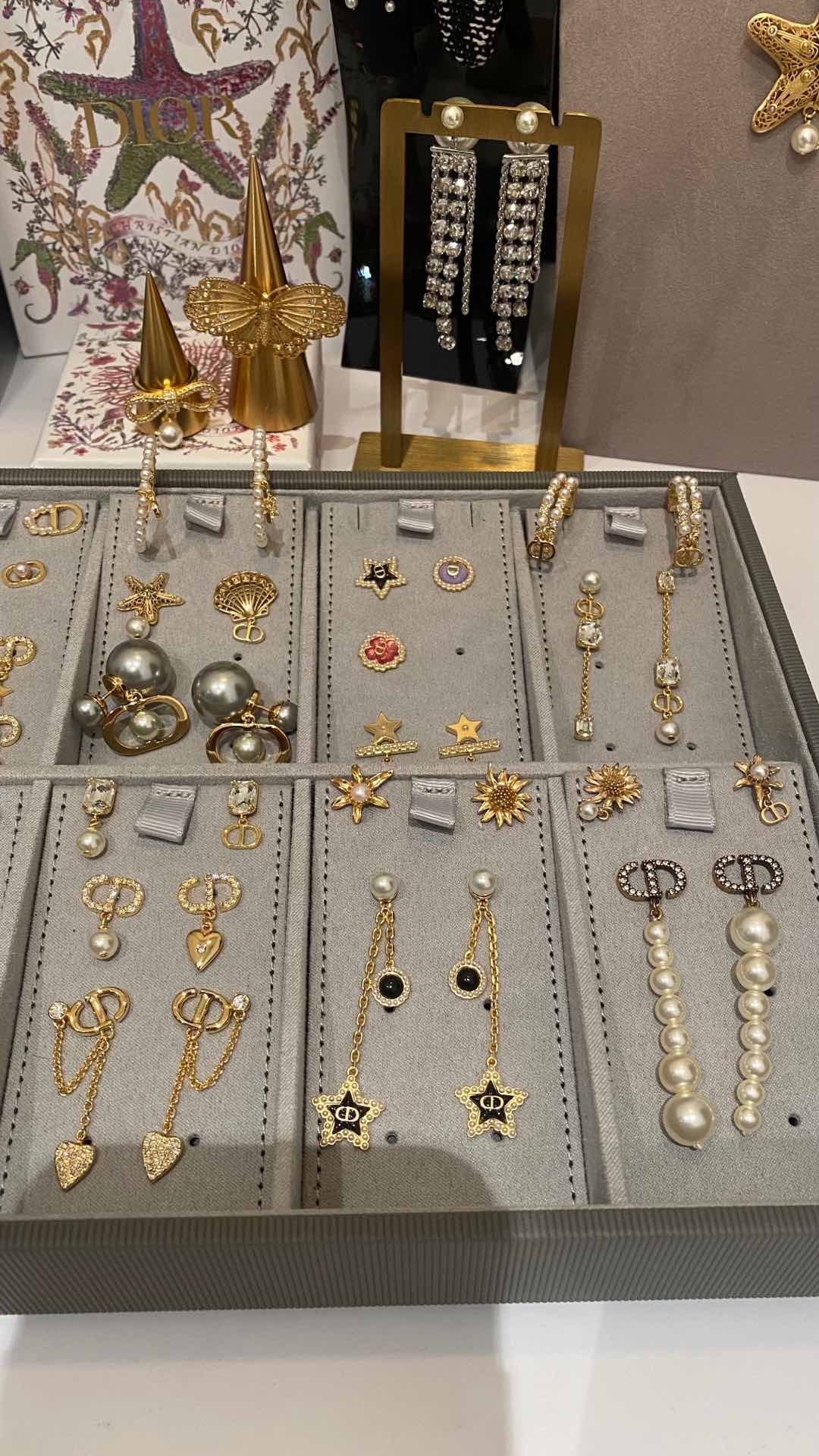 LuxluxHouse Best Quality Accessories  Dior