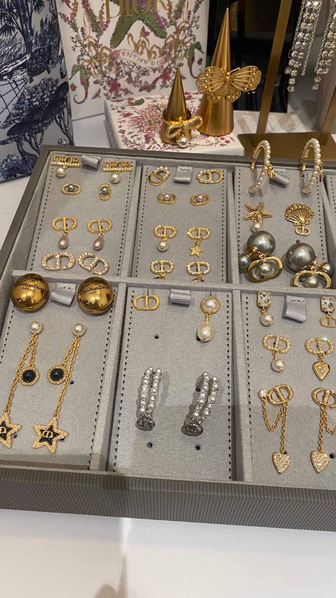 LuxluxHouse Best Quality Accessories  Dior