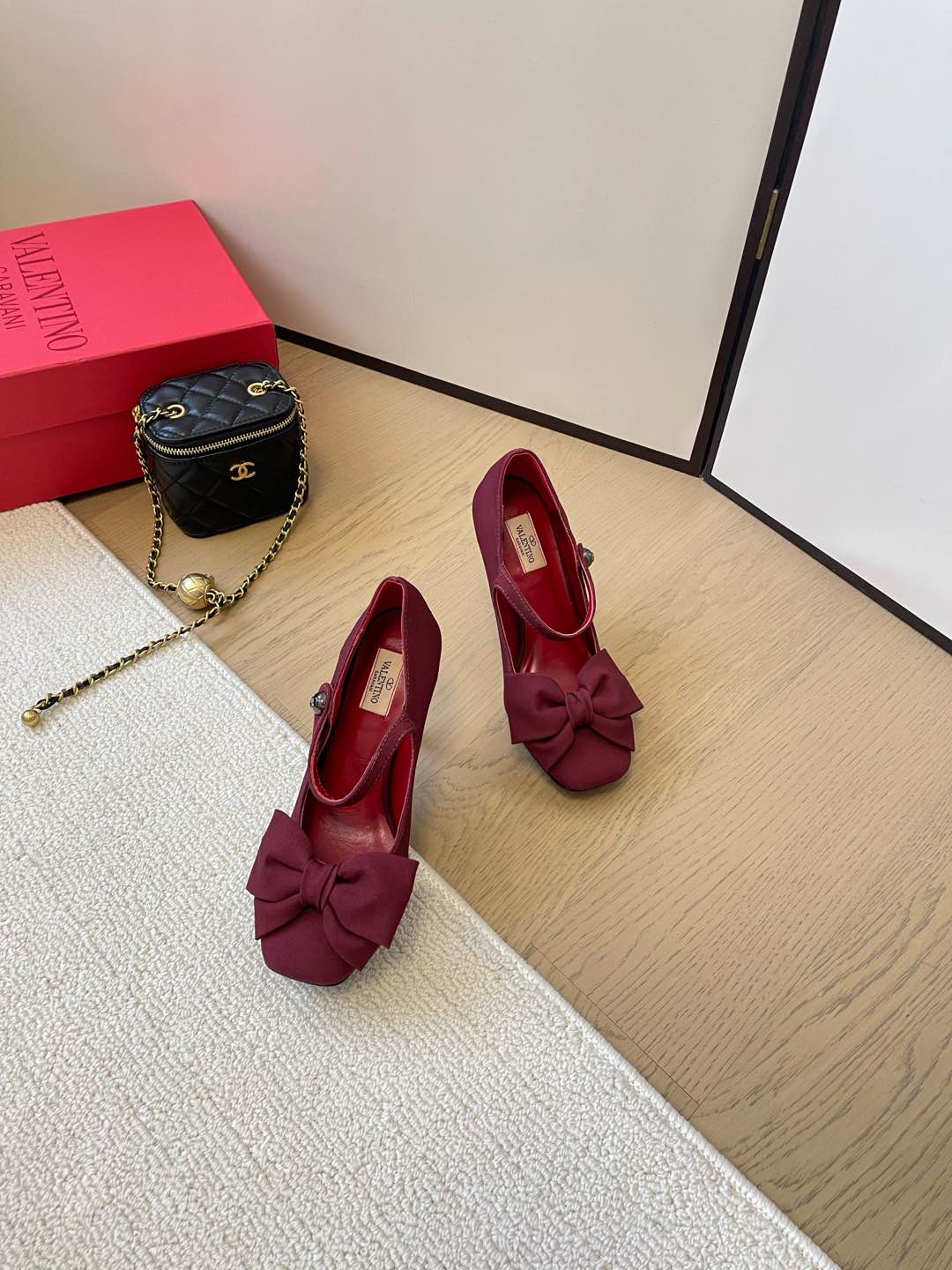 LuxluxHouse Best Quality Valentino Women Shoes