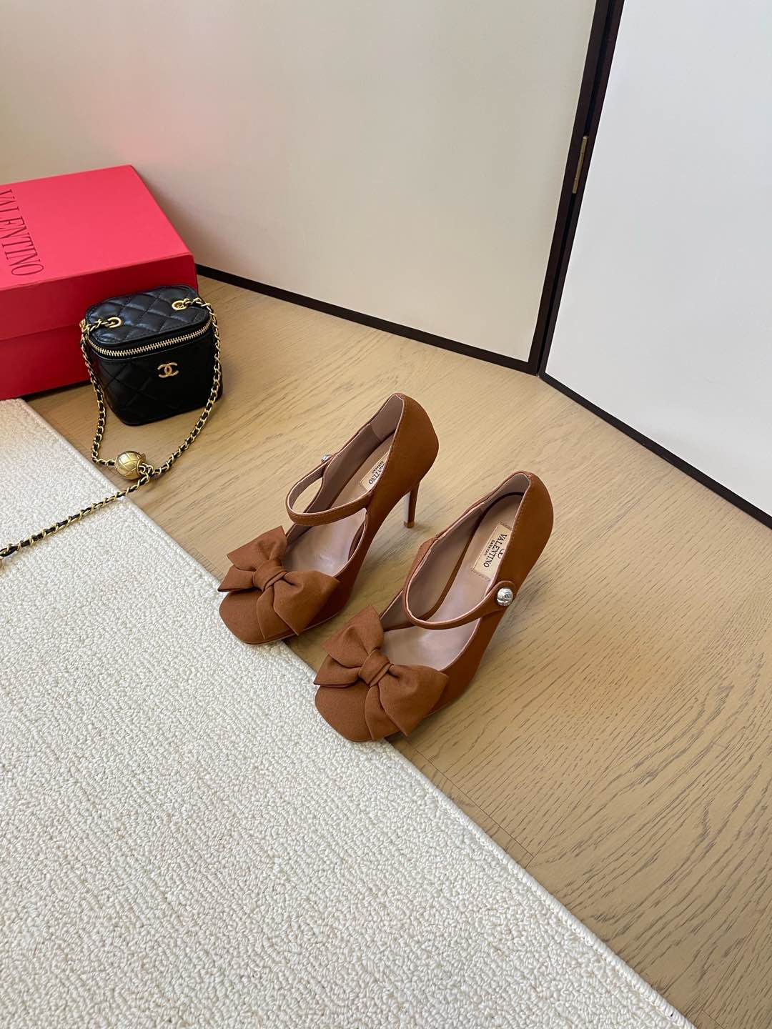 LuxluxHouse Best Quality Valentino Women Shoes