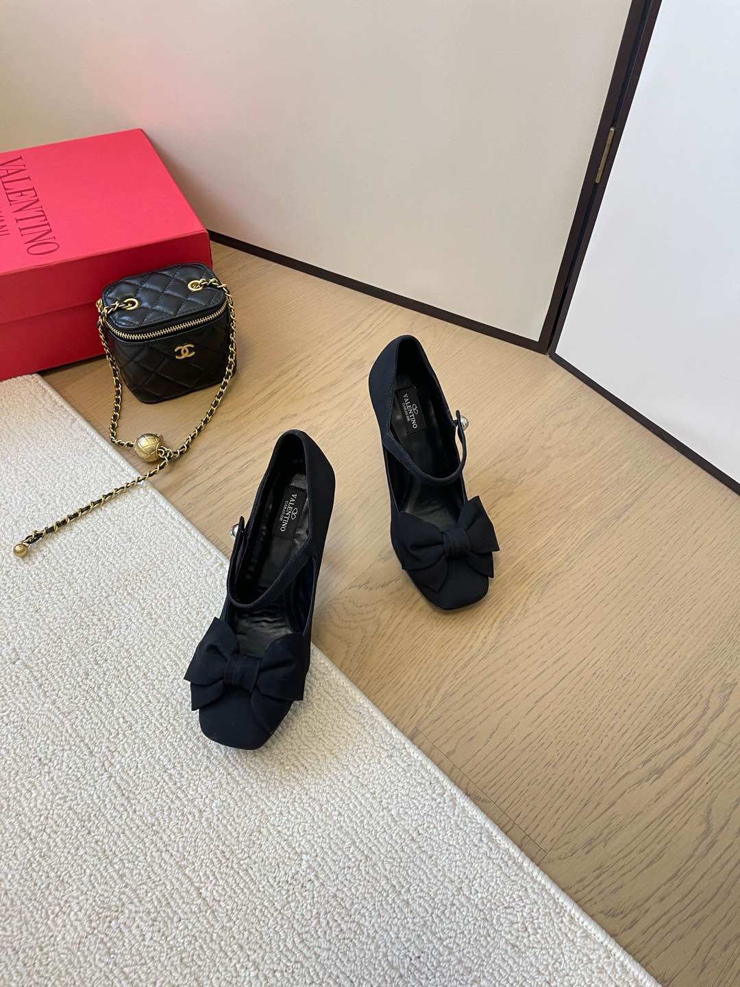 LuxluxHouse Best Quality Valentino Women Shoes