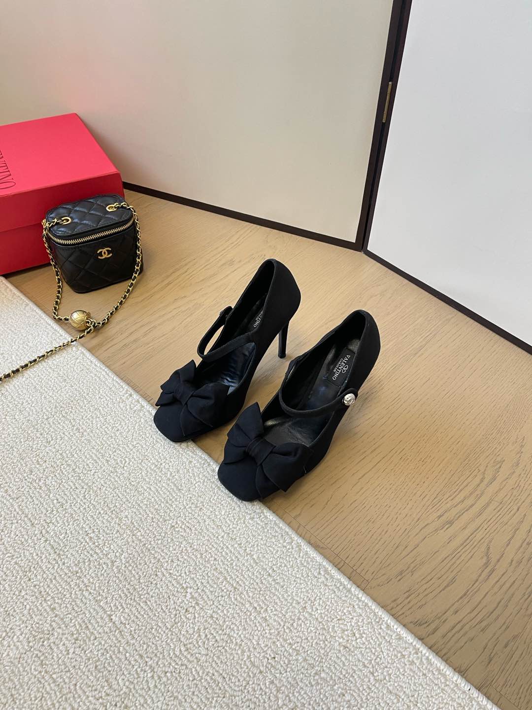 LuxluxHouse Best Quality Valentino Women Shoes